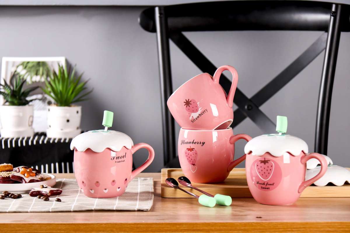 Ceramic water cup, cartoon N
A cup of p thumbnail
