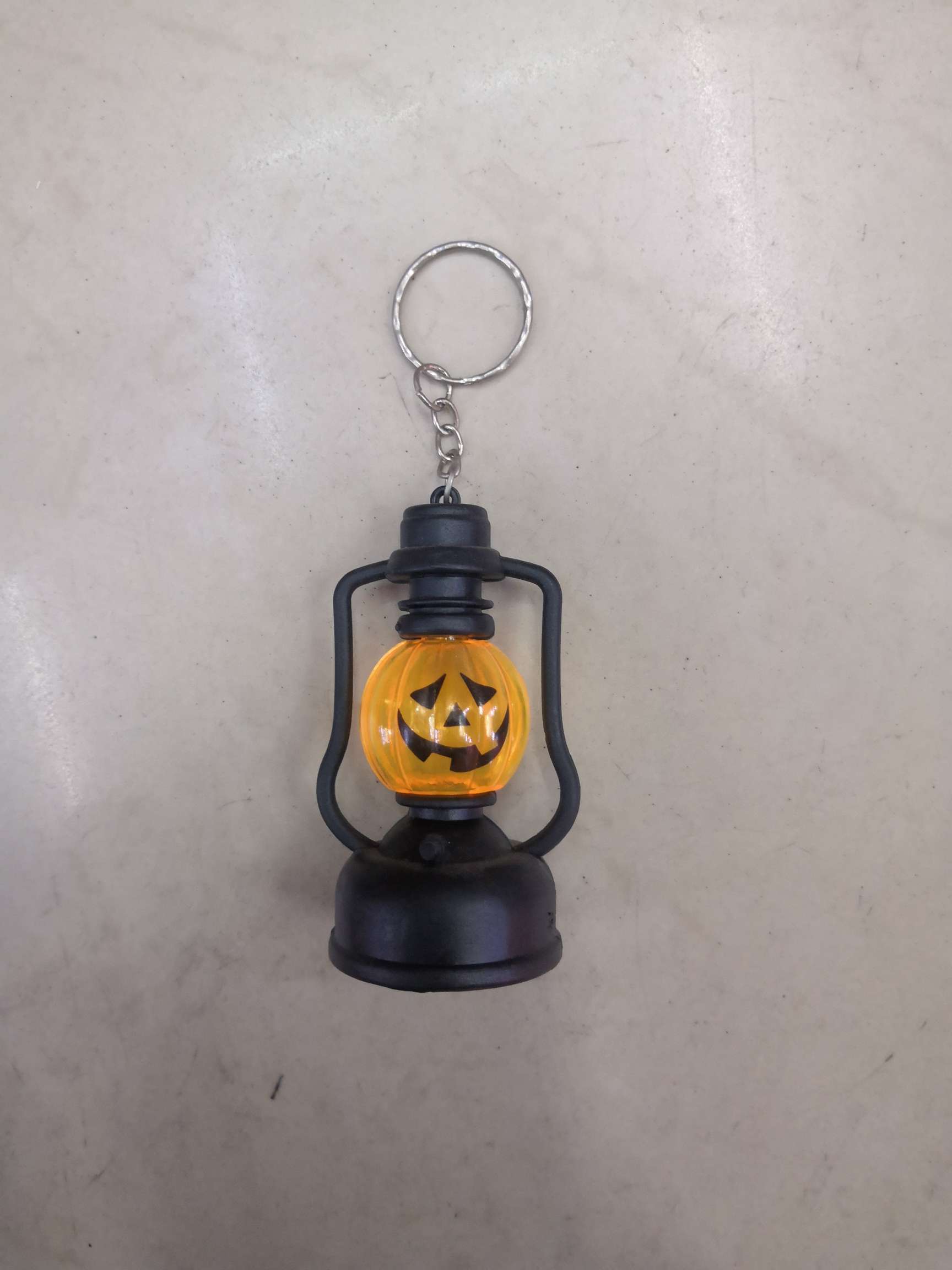 Pumpkin keychain, Halloween decoration item, party decoration supplies