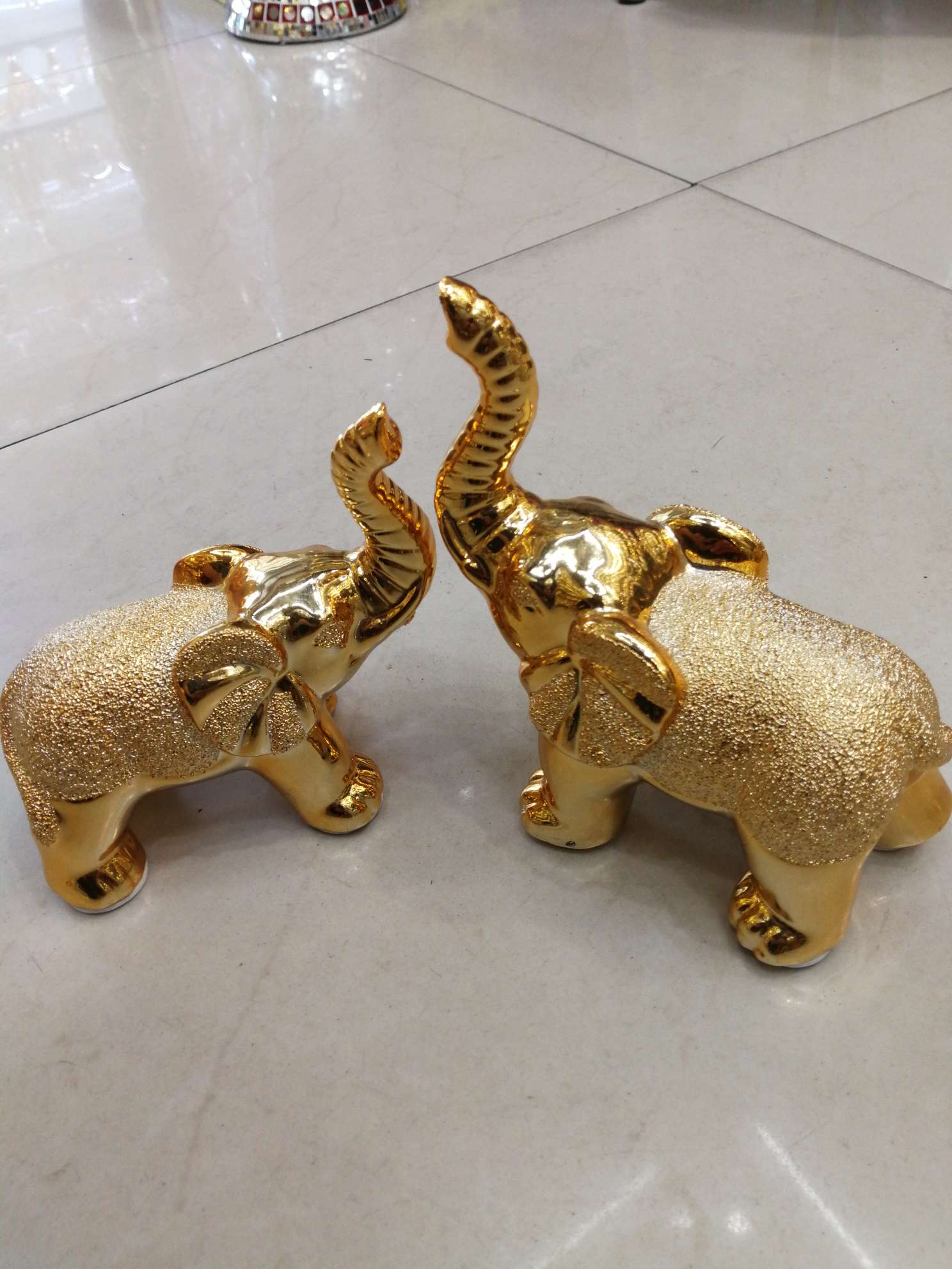 Ceramic Elephant figurine 317-3 Ceramic Figurine 1 details Picture