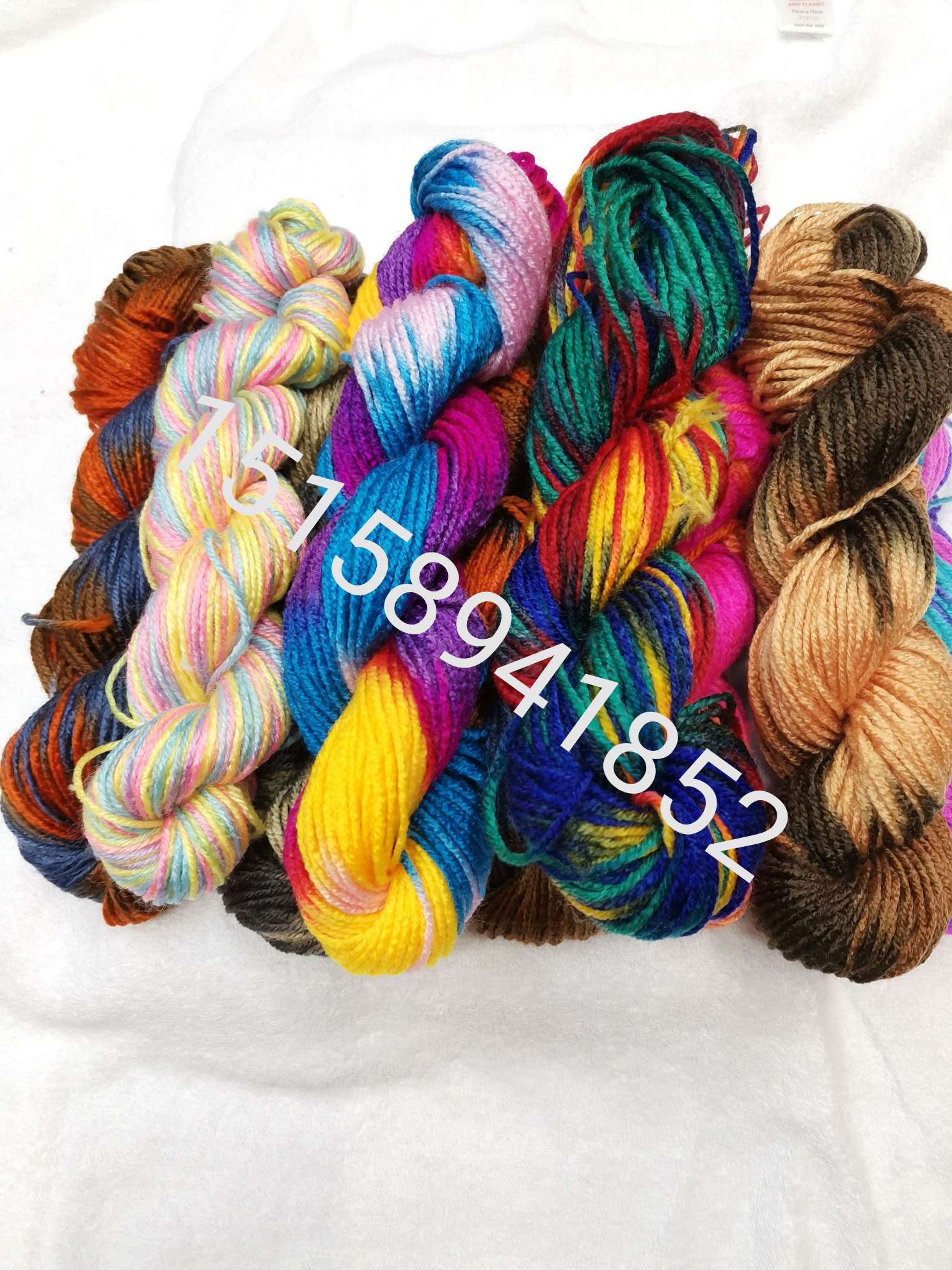 Hot-selling 100% acrylic segment dyed yarn for shoes and handicrafts, non-pilling acrylic yarn Item Picture