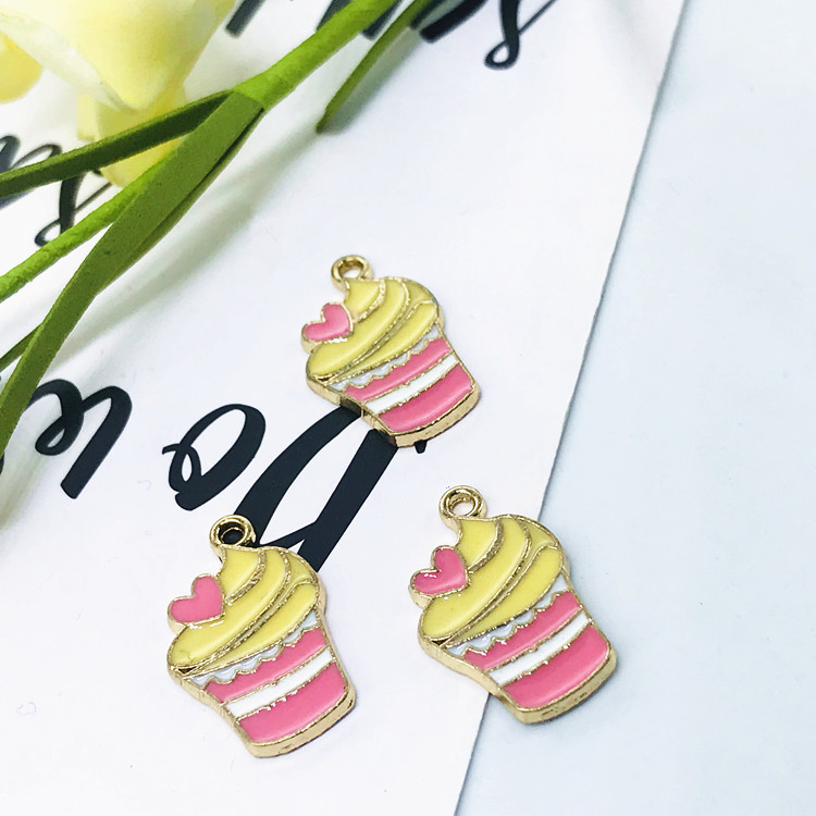 diy alloy accessories, Korean version cute cake accessories, lanyard decorations Application Scenario