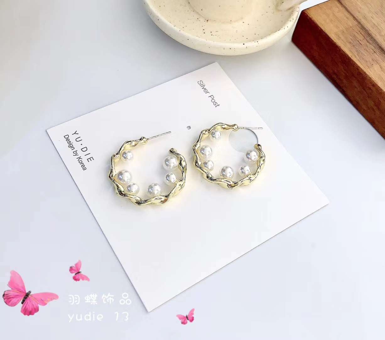 Butterfly Korean version of high-grade ring pearl decorative earrings women allergy - resistant temperament web celebrity earrings thumbnail