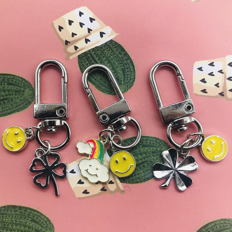 可爱卡通钥匙挂件潮个性圈书包挂饰汽车饰品钥匙扣26个字母可挑选