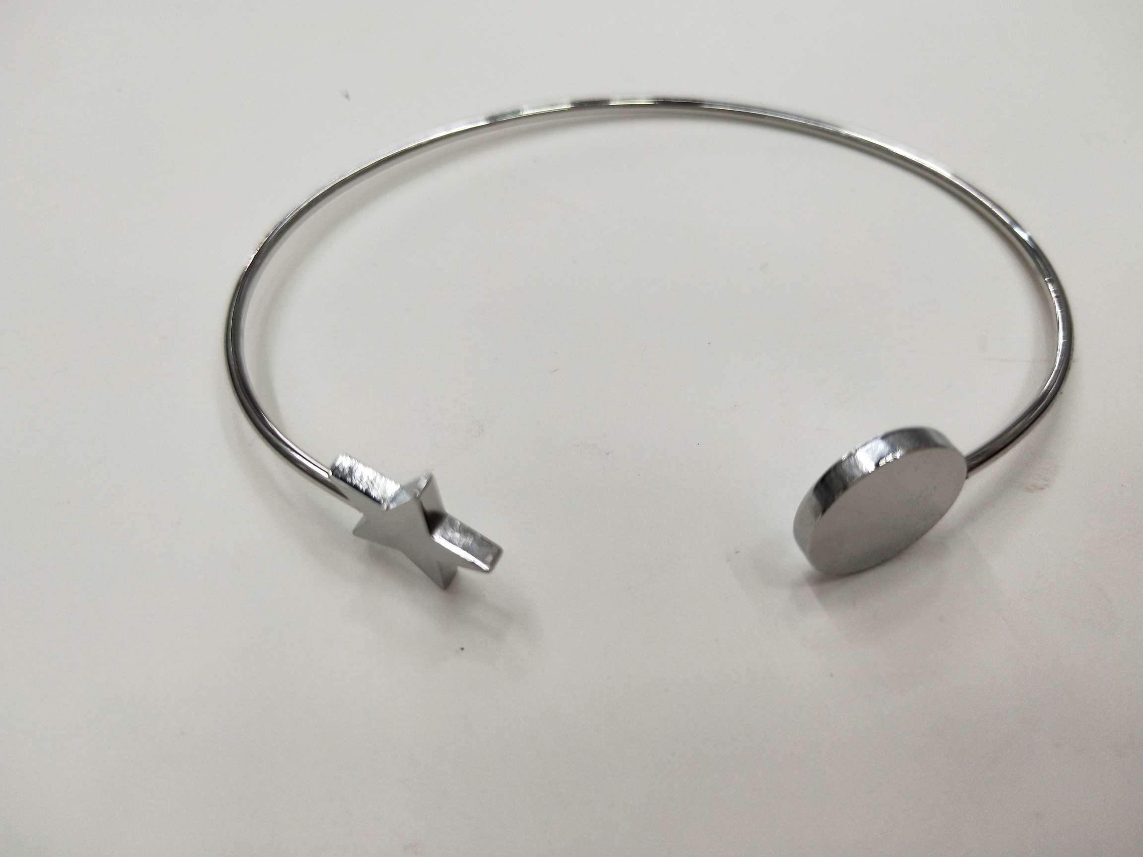Five star + round bracelet classic style in fashion thumbnail