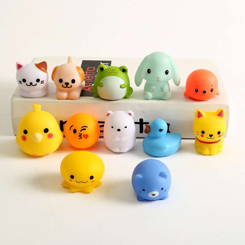 卡通动物儿童游泳戏水玩具触摸开关地摊热卖爆款扭蛋