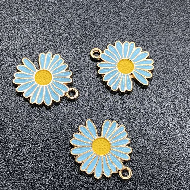 DIY jewelry accessories, alloy, fresh and unique, small Daisy bracelet, necklace, clothing, bag, keychain accessories undefined
