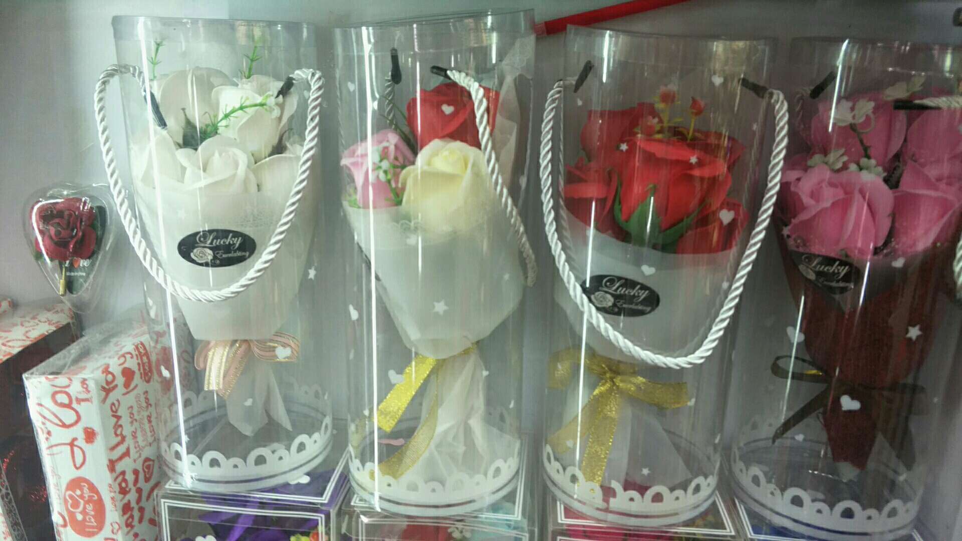 Valentine's Day bouquet. Christmas. Mother's Day. Teacher's Day. 38 Women's Day each day gifts
