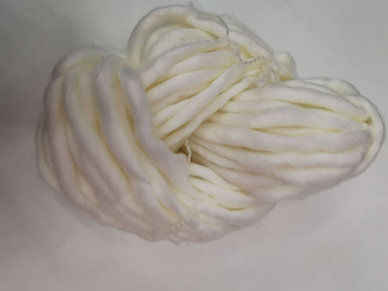 All-clear Icelandic wool, all-clear wool yarn, thick wool yarn