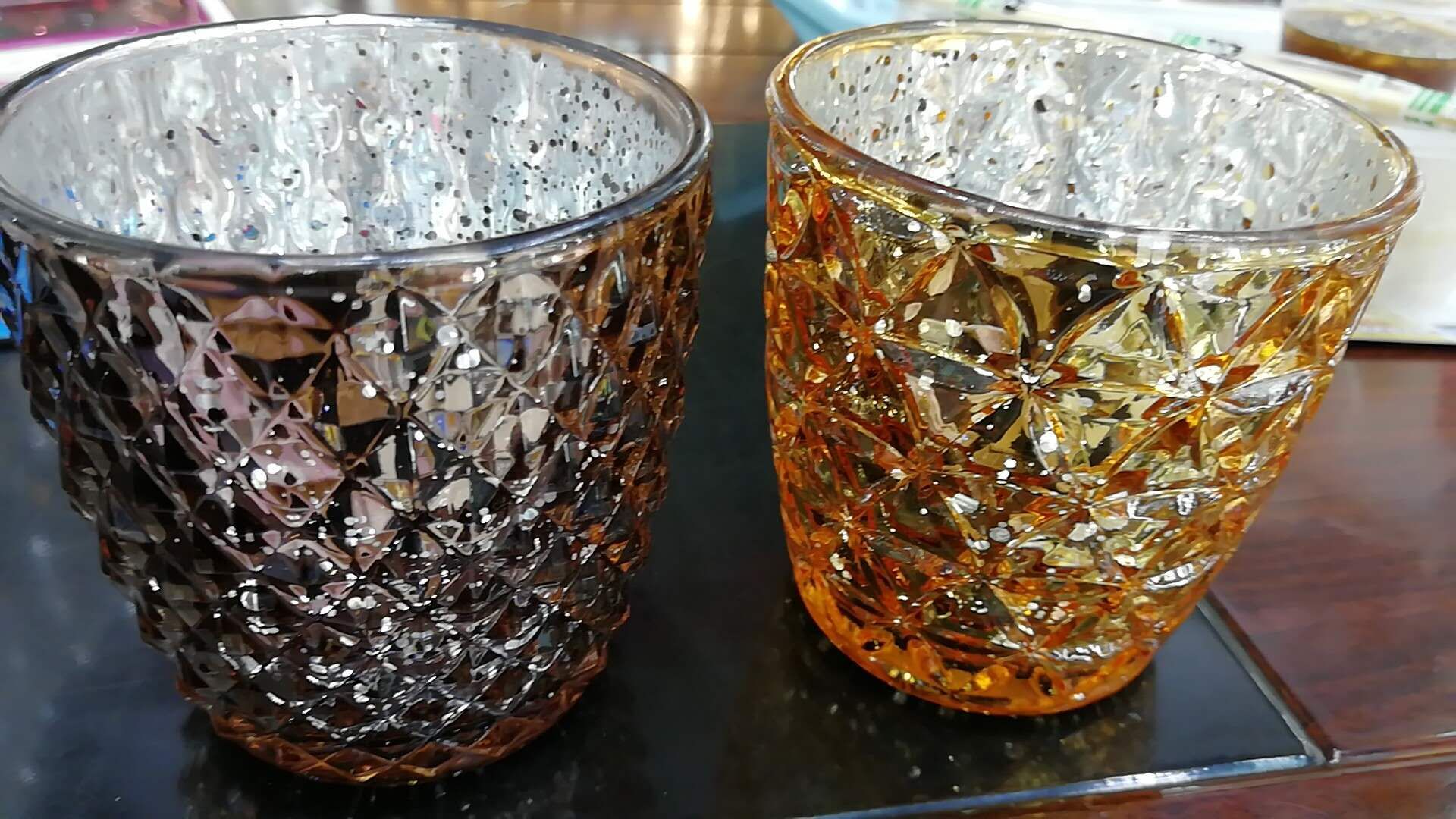 Two-color glass crafts thumbnail