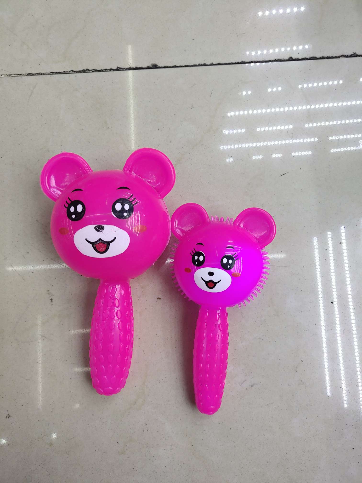 小号手柄熊叫叫图