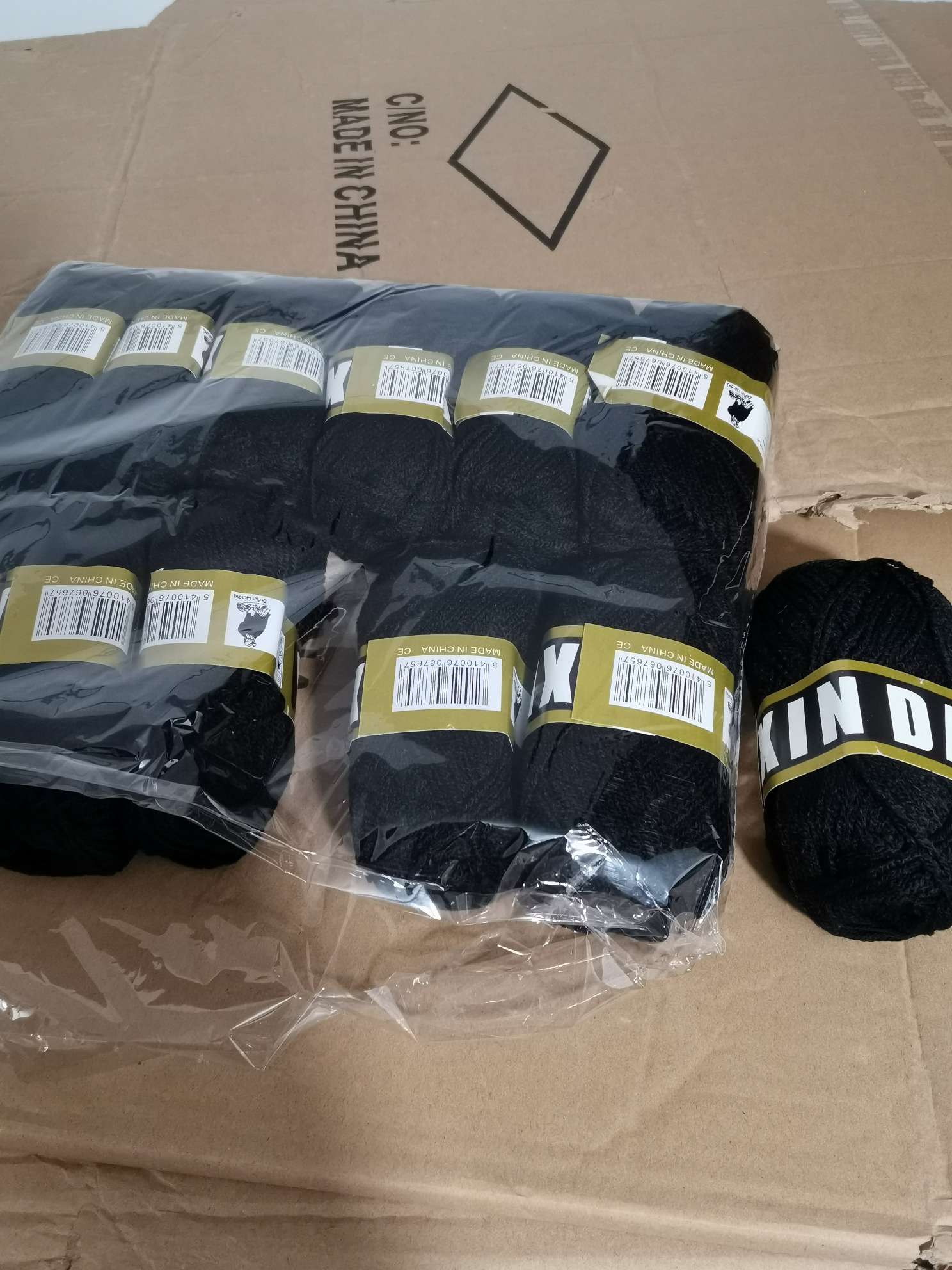 Hot-selling export wool yarn, polyester wool yarn, polyester pelletizing yarn, and yarn for handicrafts details Picture