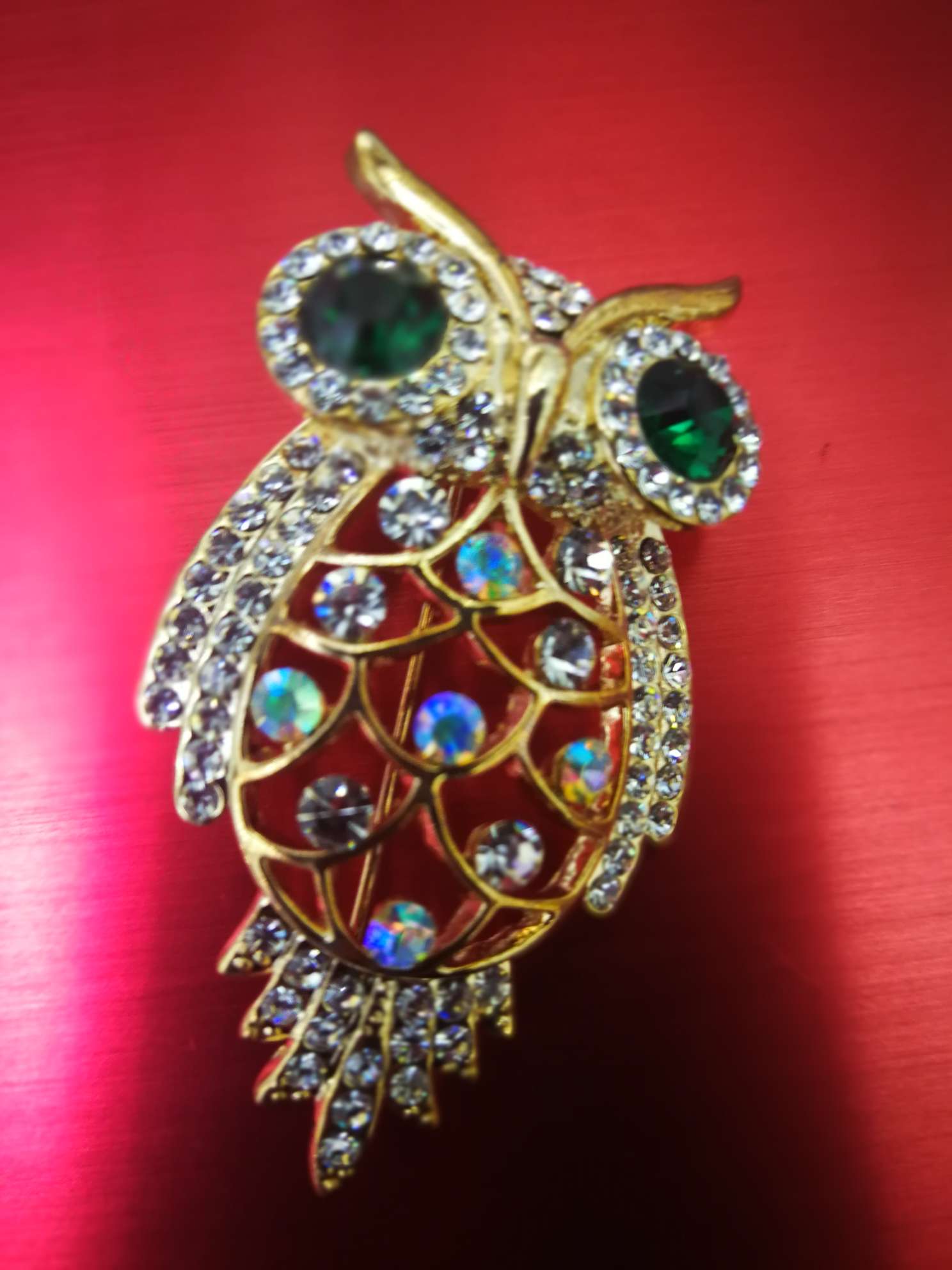 Owl rhinestone brooch