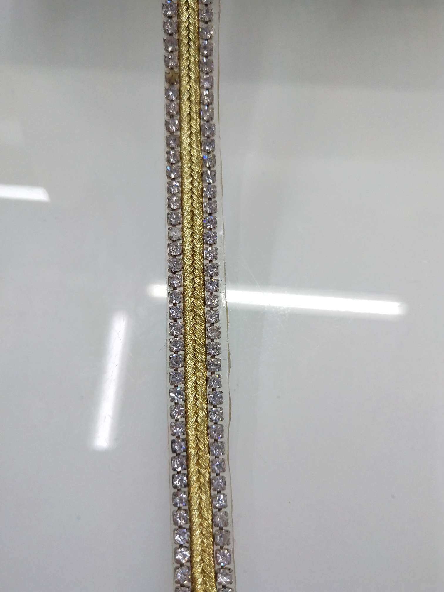 Hot strip white drill claw chain + string thumbnail