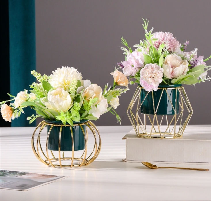 European style electroplating iron frame with ceramic flowerpot simulation flowers thumbnail