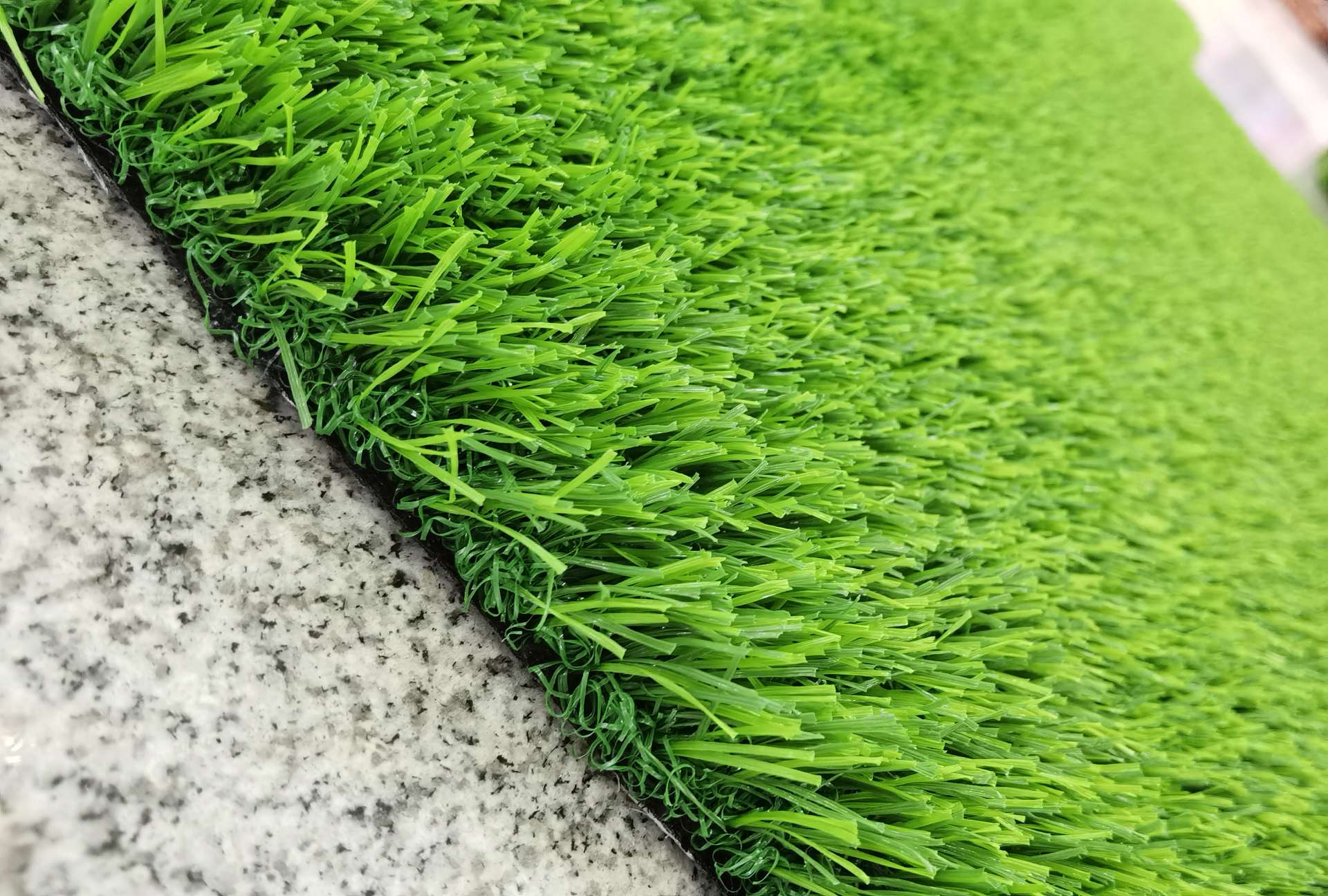 Artificial turf, simulated turf, sports turf, landscape turf, engineering fence grass, school and kindergarten playground, hotel and club grass, wedding M31 details Picture