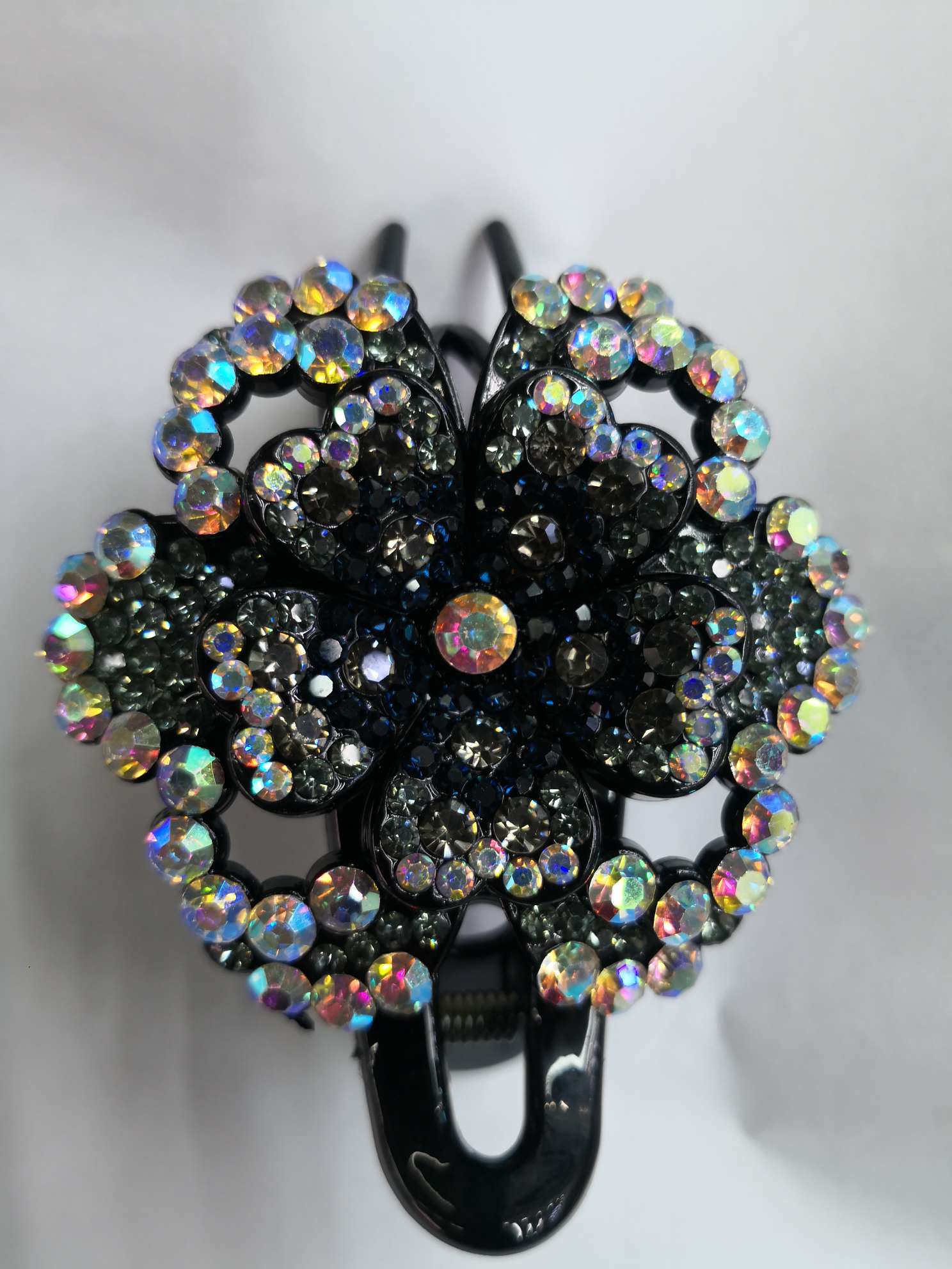 Popular internet-famous claw clips