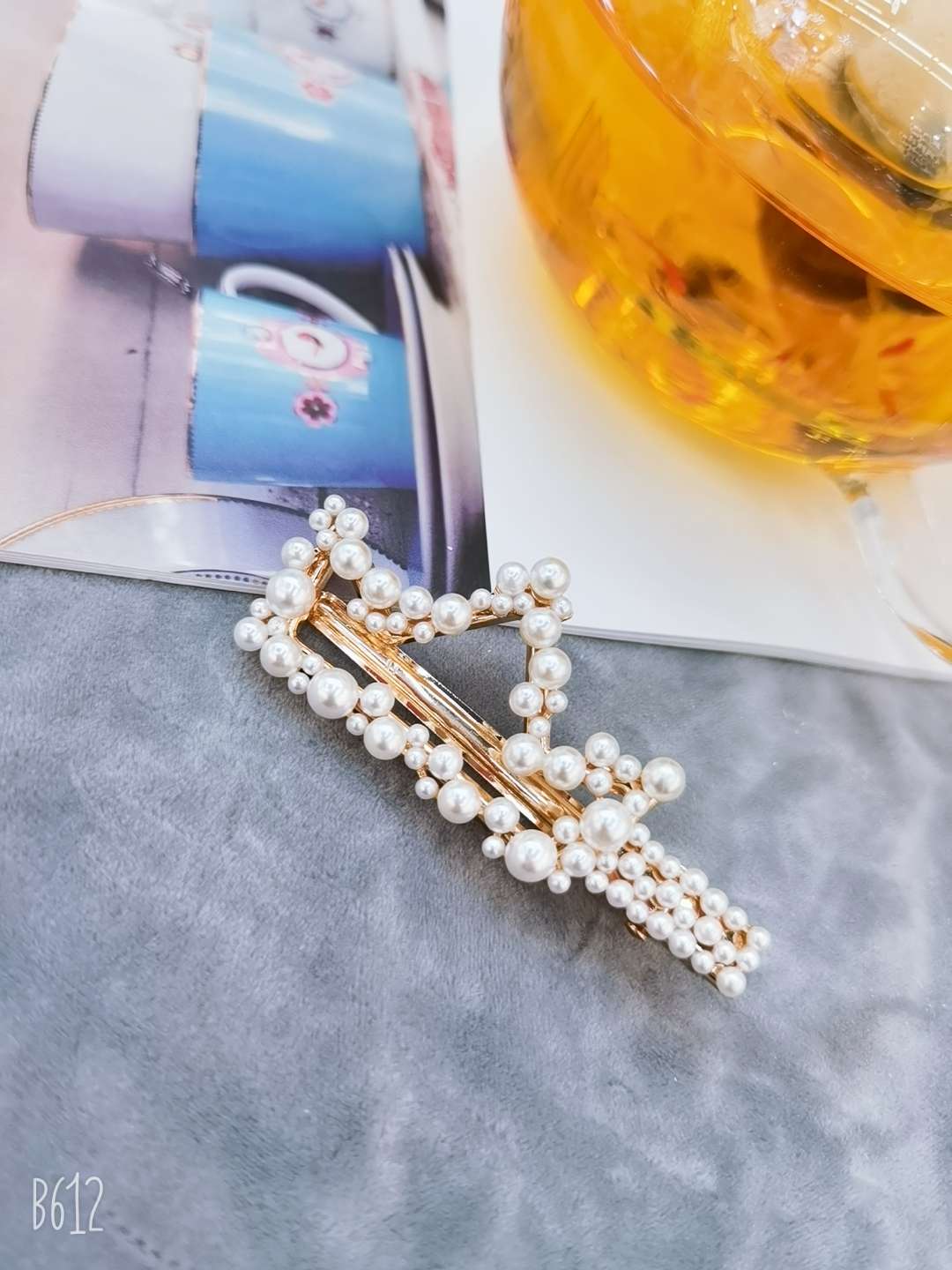 Spring/summer 2020 popular alloy pearl series Japanese crown size pearl clamp edge clamp thumbnail