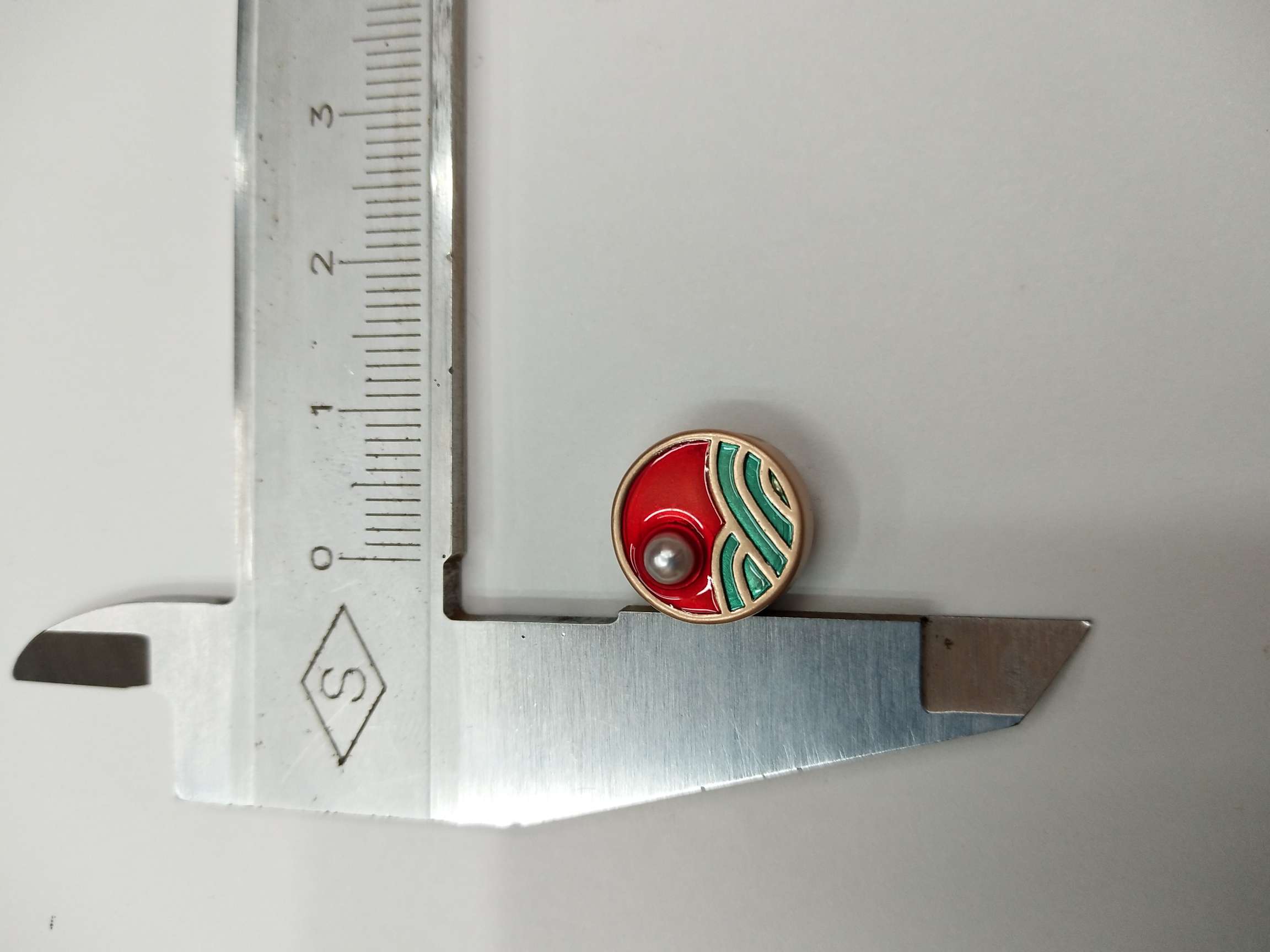 Simple Korean-style jewelry accessories, headwear, earrings, large-hole accessories, cartoon auspicious clouds and rising sun (100ps per pack) Application Scenario