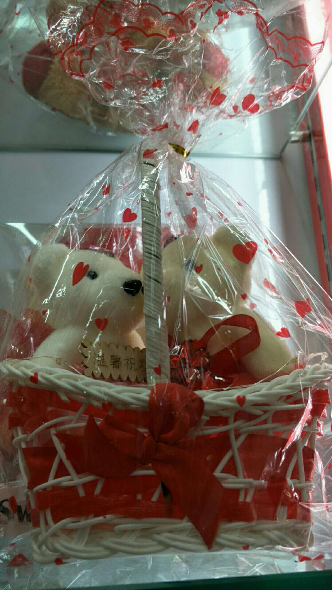 Valentine's Day basket. Christmas. Mother's Day. Teacher's Day. 38 Women's Day each day gifts thumbnail