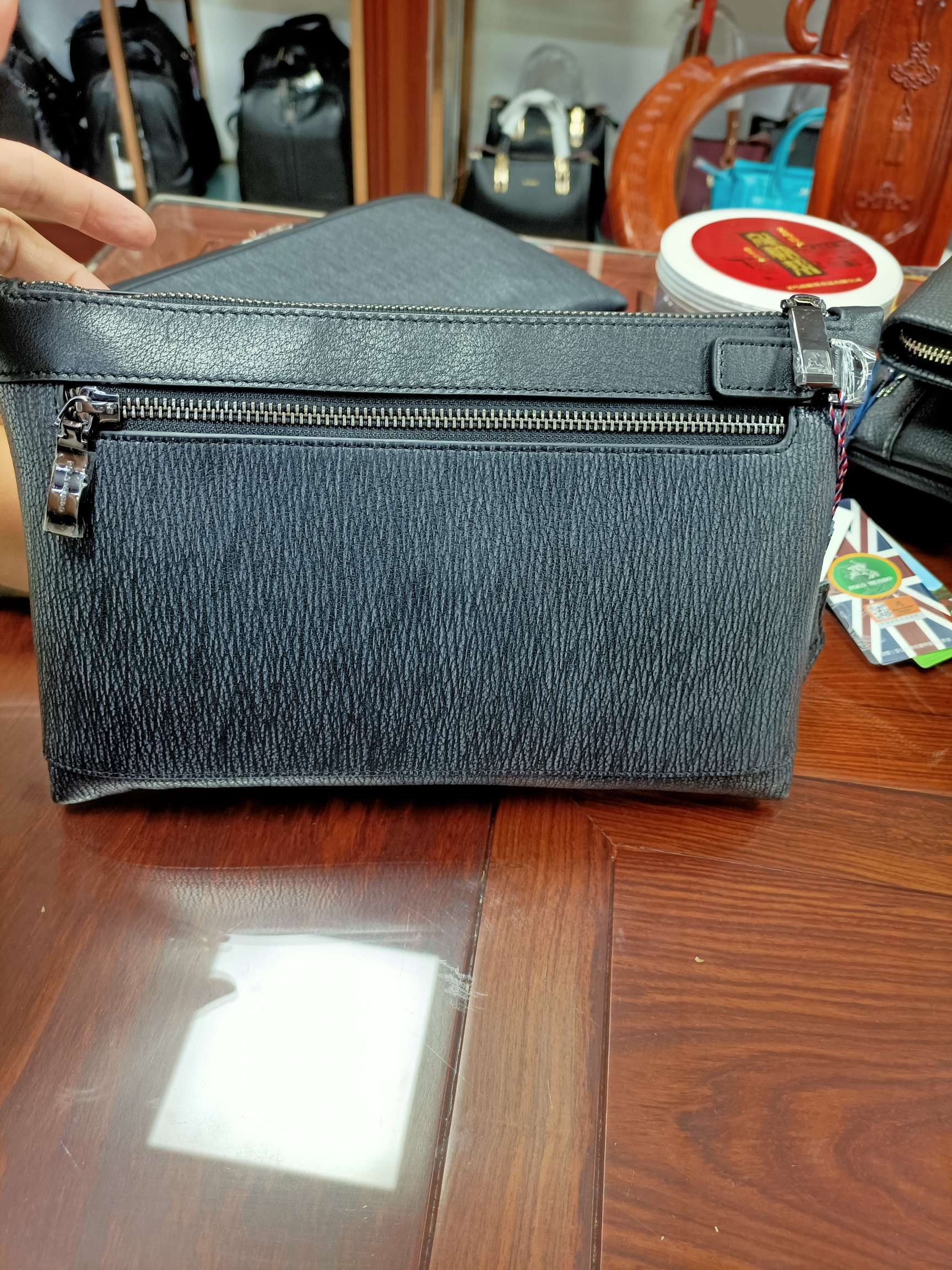 British Paul men's genuine leather fashion handbag Specification image