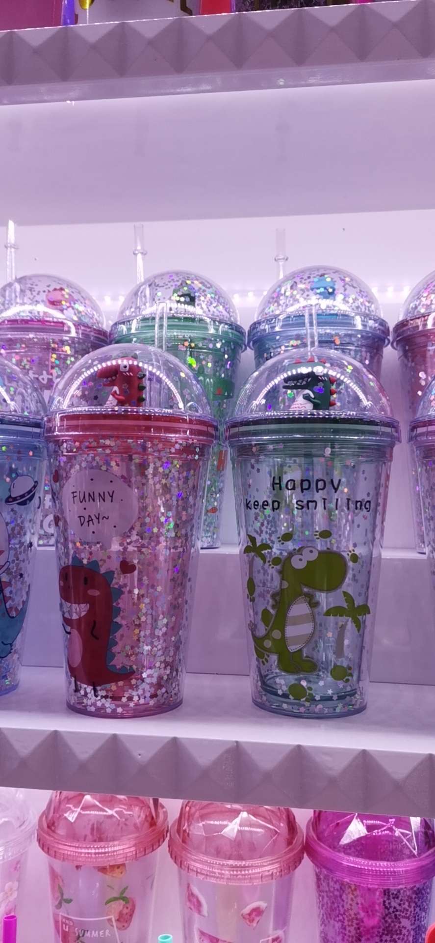 The doll water cup dinosaur can be customized as a drinking cup