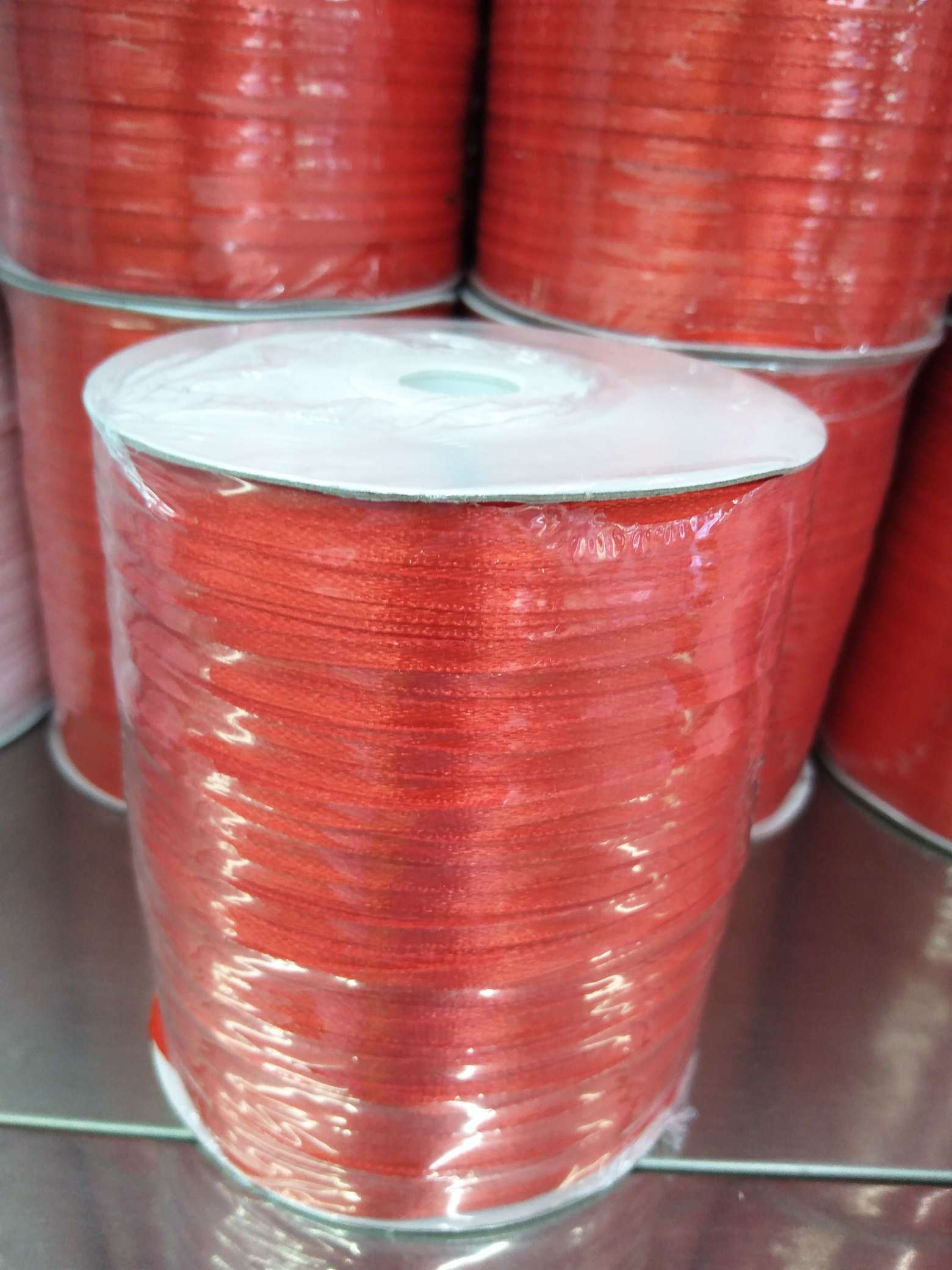 0.3cm bright red ribbon, 3-inch ribbon, 880 yards per roll, multi-purpose gift packaging ribbon details Picture