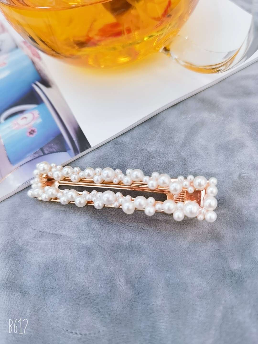 Spring/Summer 2020 popular Japanese style 8 hollow-out rectangular pearl embosser edge clamp thumbnail