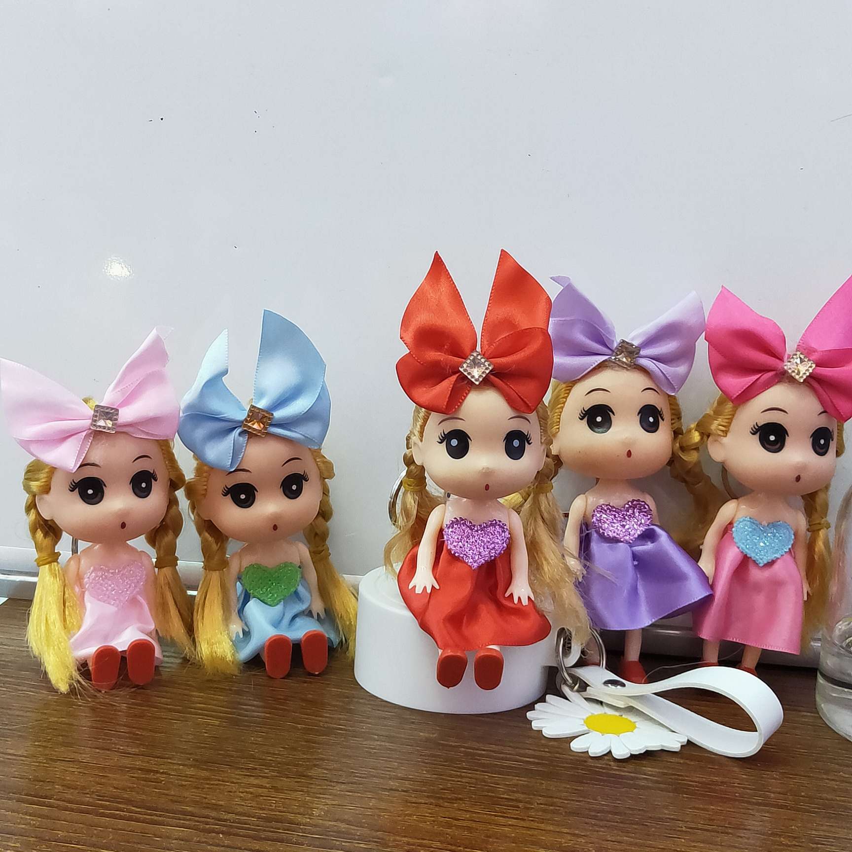 12cm fuzzy doll key chain is a good product of 2 yuan e-commerce store thumbnail
