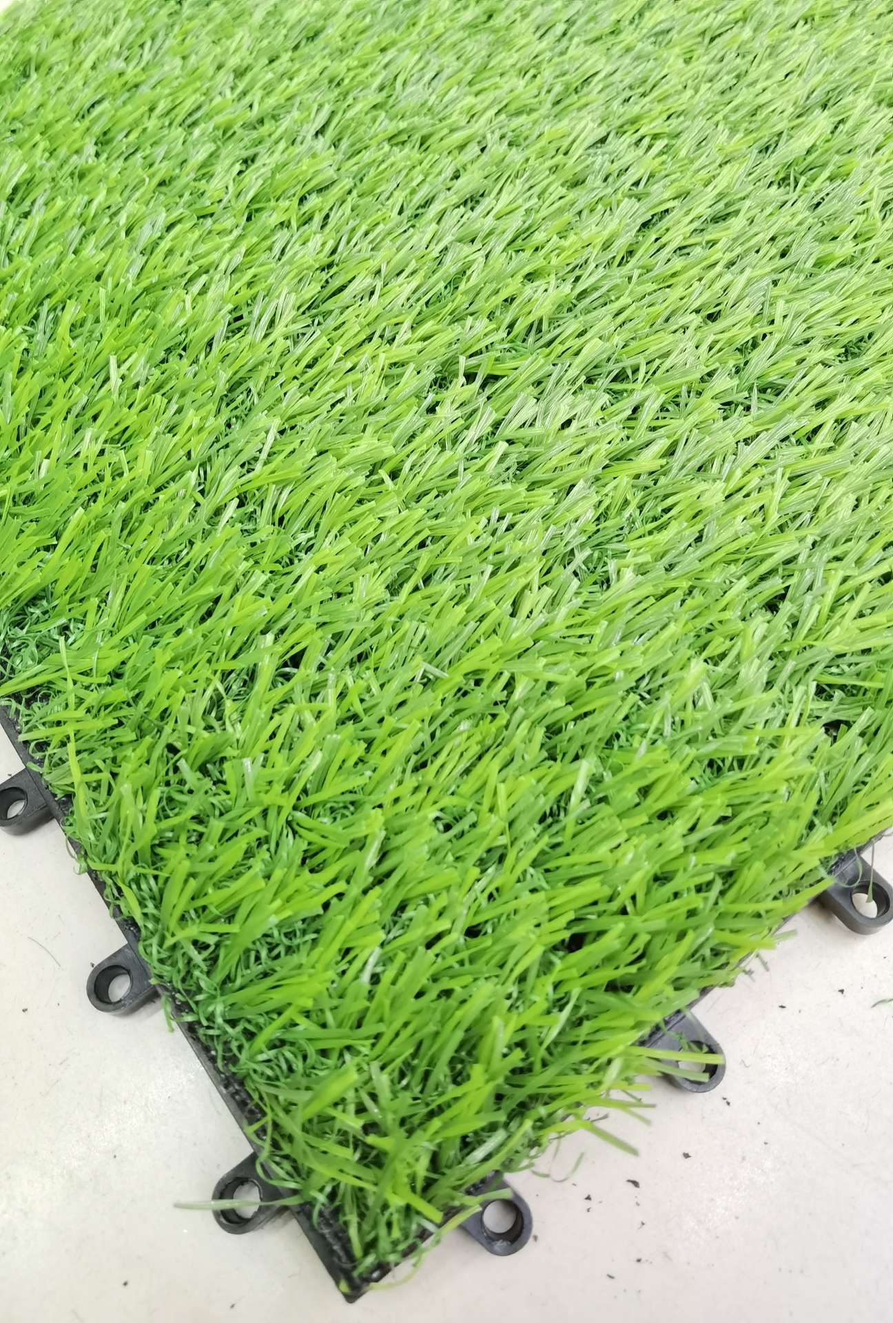 Indoor lawn floor MATS, door MATS, bathroom MATS, anti-slip MATS, artificial turf, simulated turf, courtyard turf, landscape turf, corridors, school, kindergarten, playground, hotel, club, grassland, wedding Application Scenario