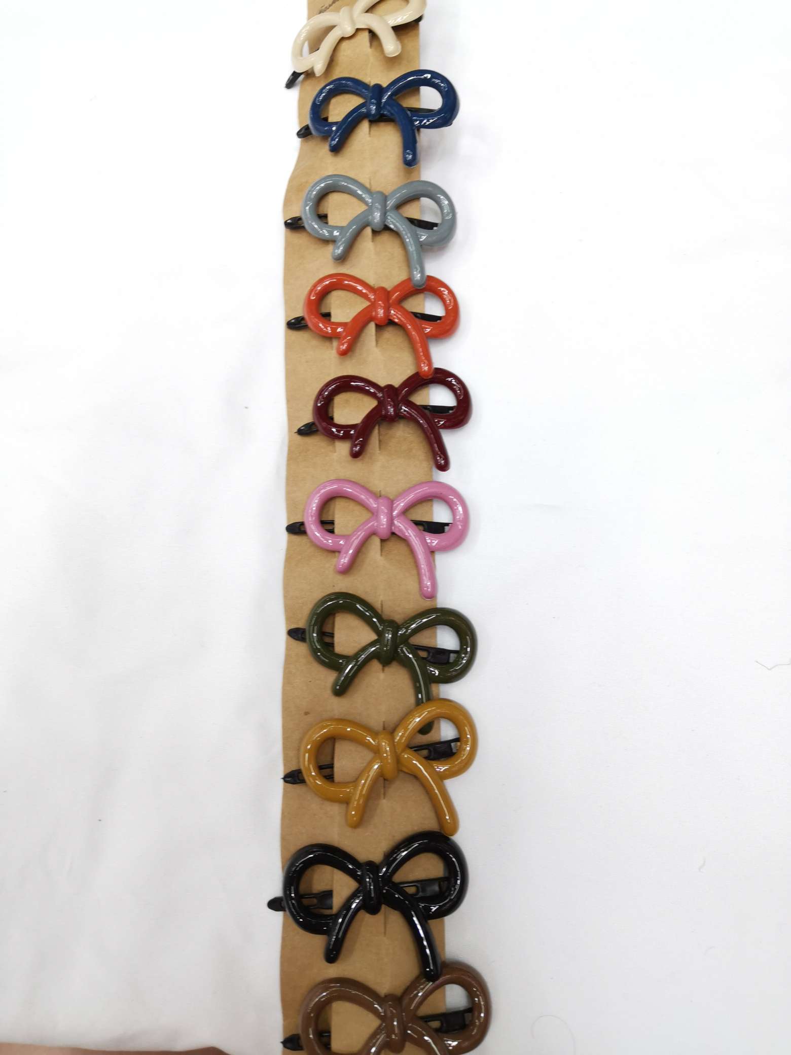 Bow clip is versatile and stylish. Fringe clip frog clip thumbnail