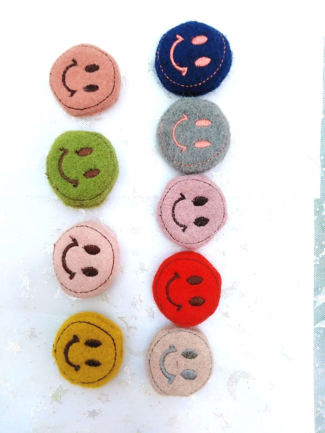 Open flower decoration: KKspring two-sided velvet smiling face circle thumbnail