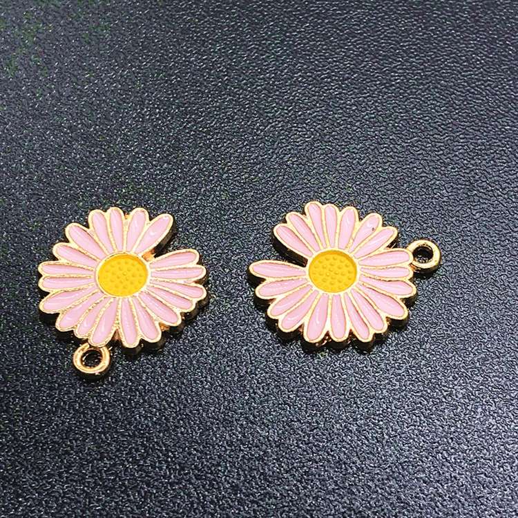 DIY jewelry accessories, alloy, fresh and unique, small Daisy bracelet, necklace, clothing, bag, keychain accessories undefined