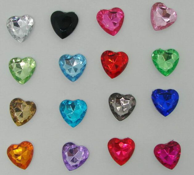 18. Pointed bottom with a peach heart details Picture