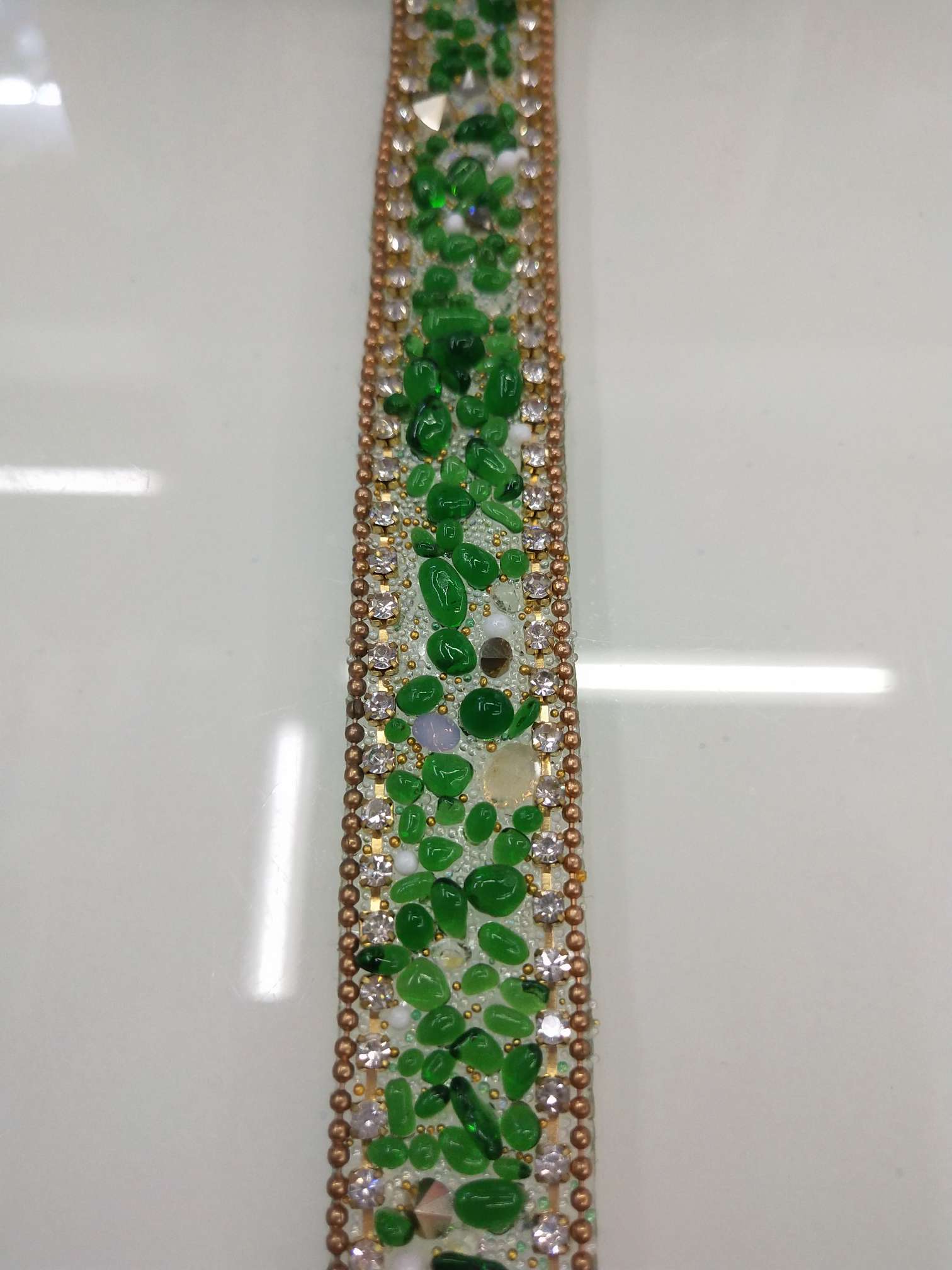 烫胶条  链条+8号白钻爪链+石头+米珠