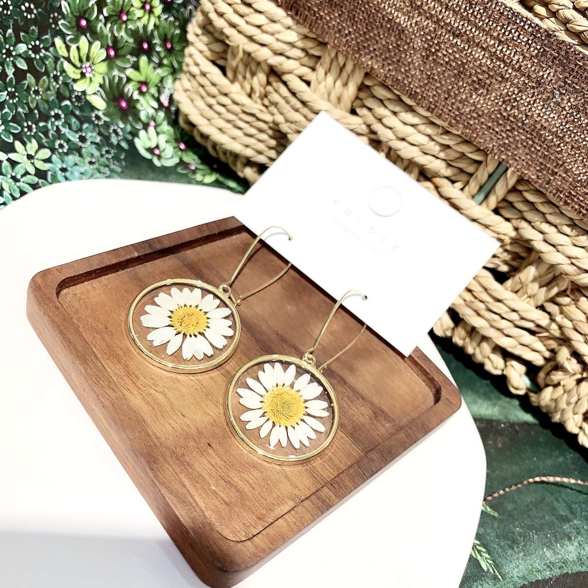 Feather butterfly jewelry Shanye Manju · Flower series export Han Dan original hand-made French ear hook exquisite fresh earrings thumbnail