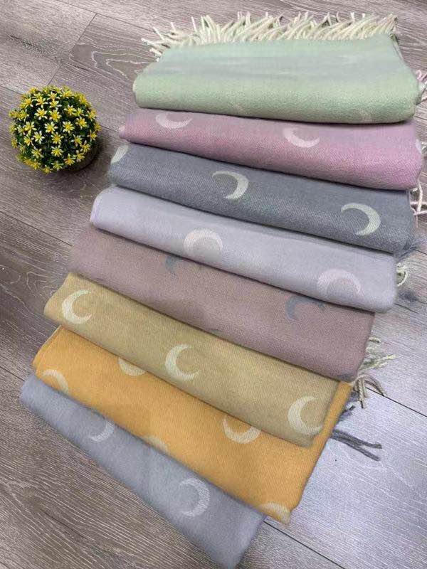 Stylish Casual Scarf details Picture