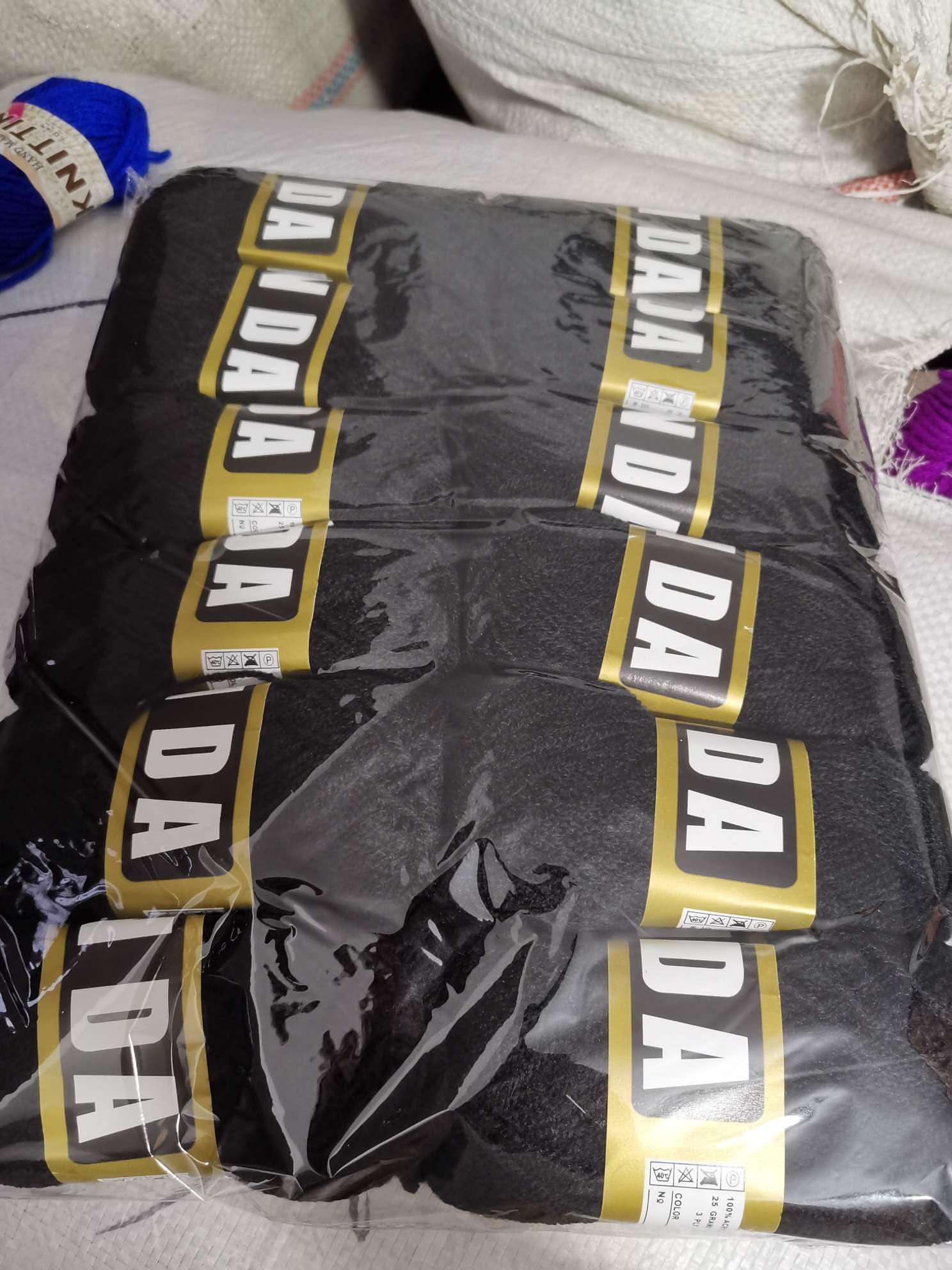 Hot-selling export wool yarn, polyester wool yarn, polyester pelletizing yarn, and yarn for handicrafts Specification image