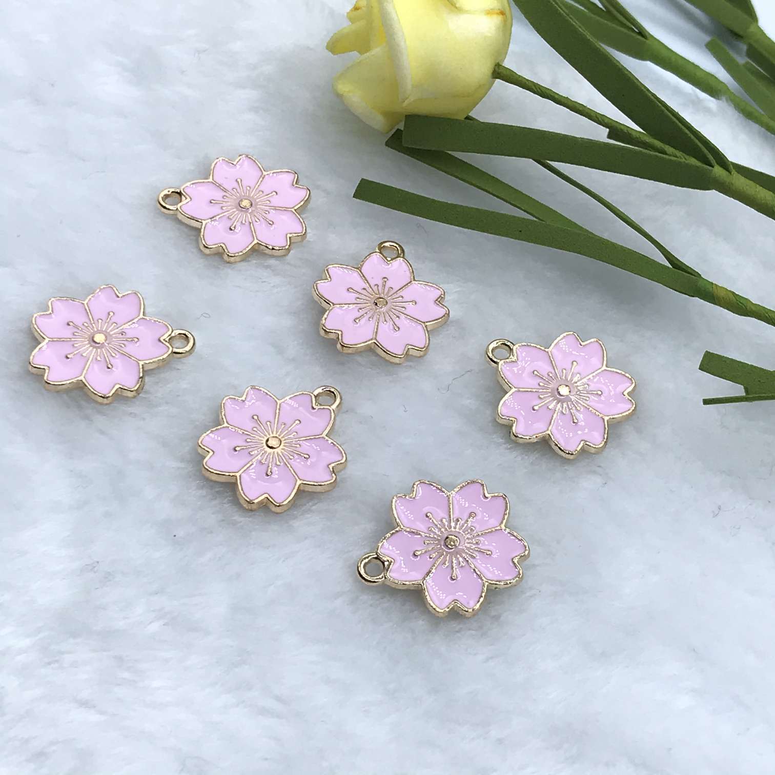 DIY jewelry accessories, Korean version cute and girlish flower pendants, hanging ropes, decorative items, factory direct sales details Picture