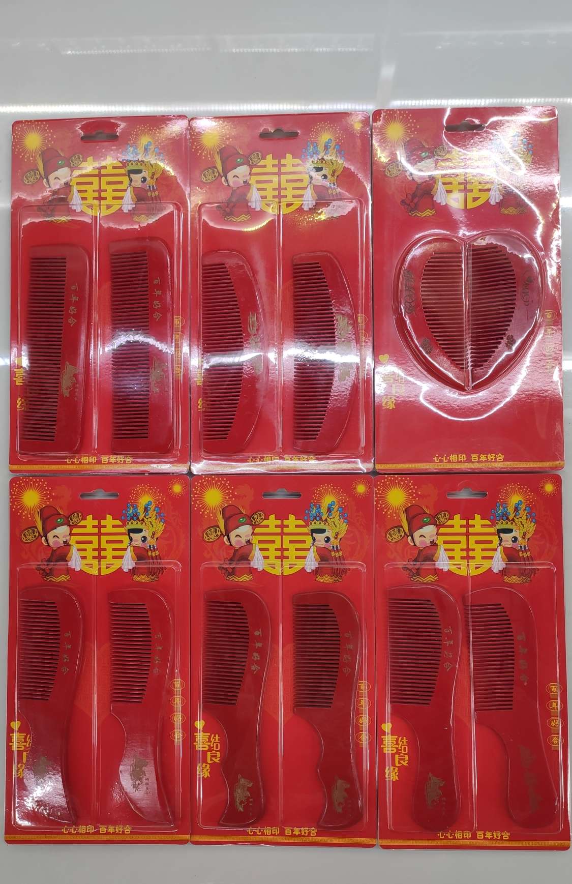 Red natural wood comb is festive red natural wood comb to outfit
