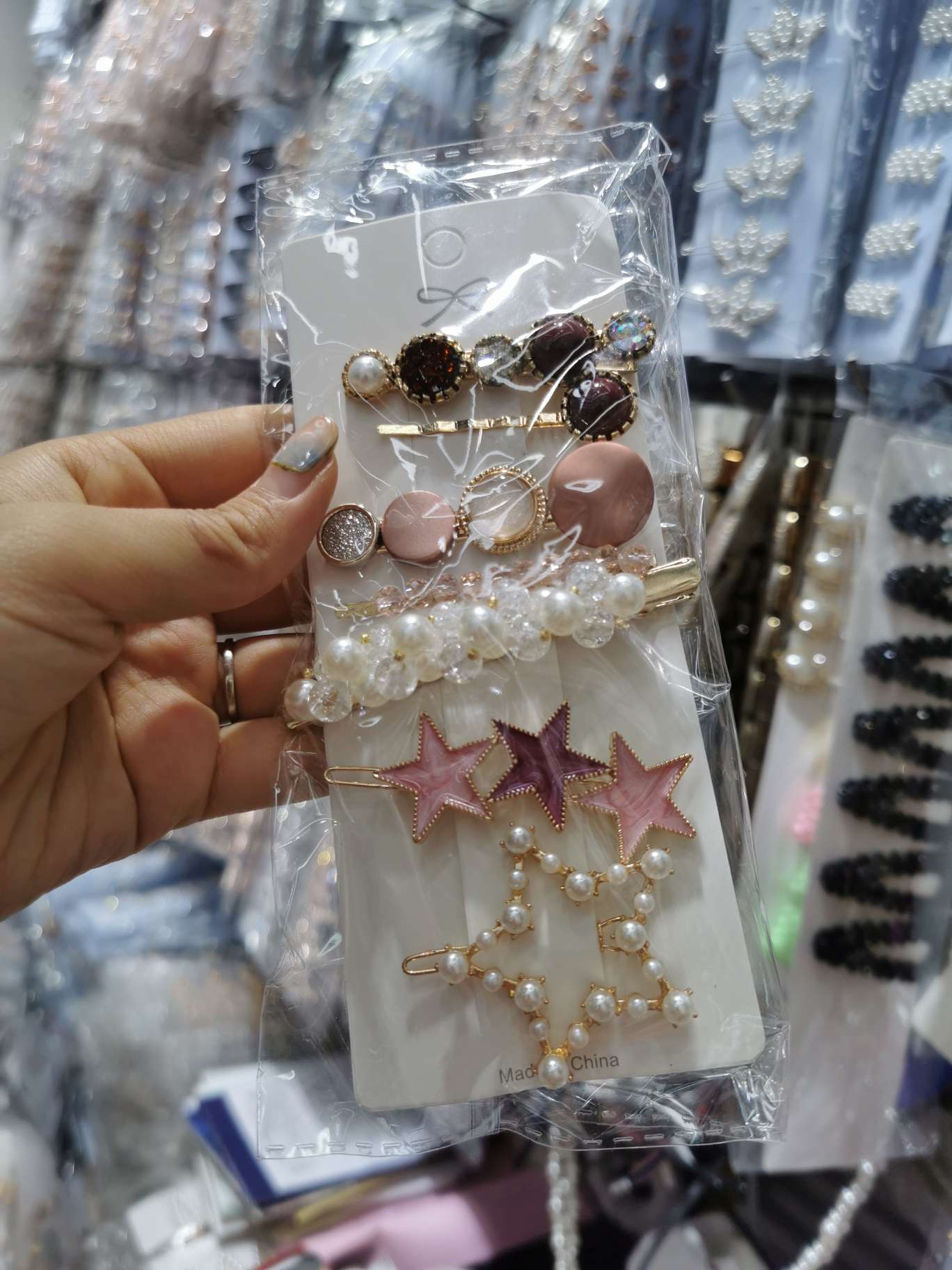 Trendy accessories and headwear