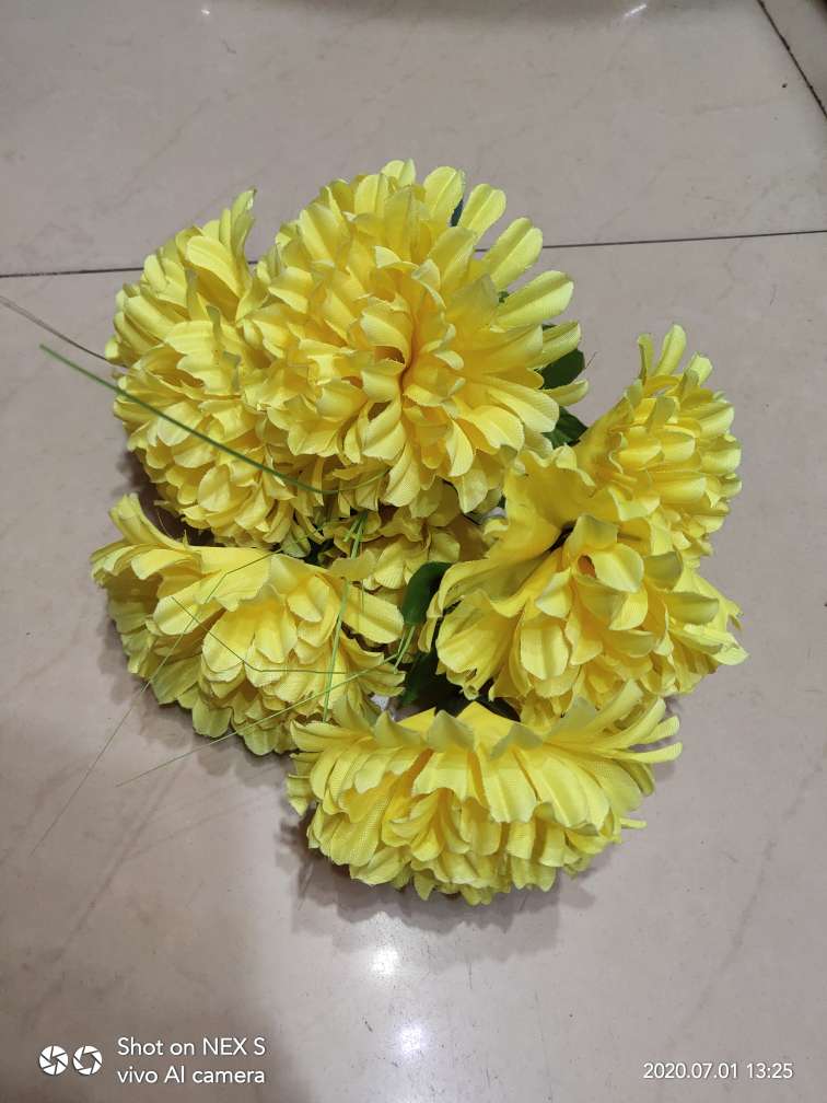 Factory direct sales with favorable prices. High-quality, high, medium and low-end artificial flowers, Qingming flowers and other 7-head silk fabric dahlias
