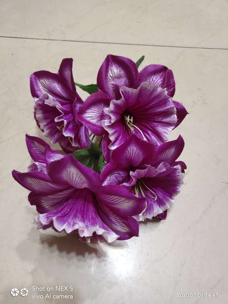 Factory direct sales with favorable prices, high-quality high, medium and low-end artificial flowers, Qingming Festival flowers, festival bouquets and other 6-head silk-screened narcissus