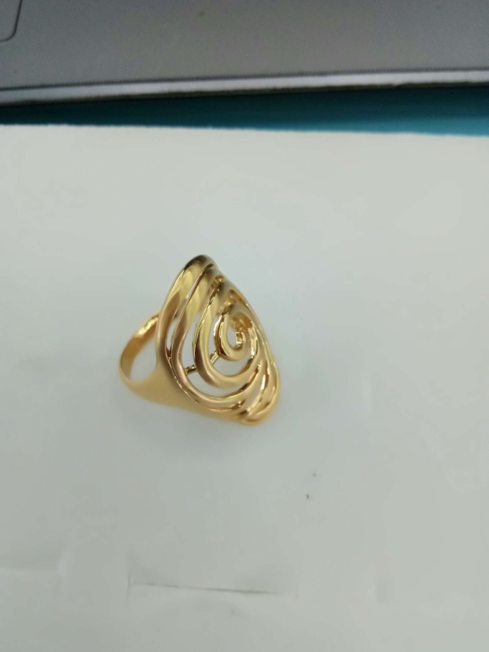 厂家直销合金金色拉丝电镀戒指细节图