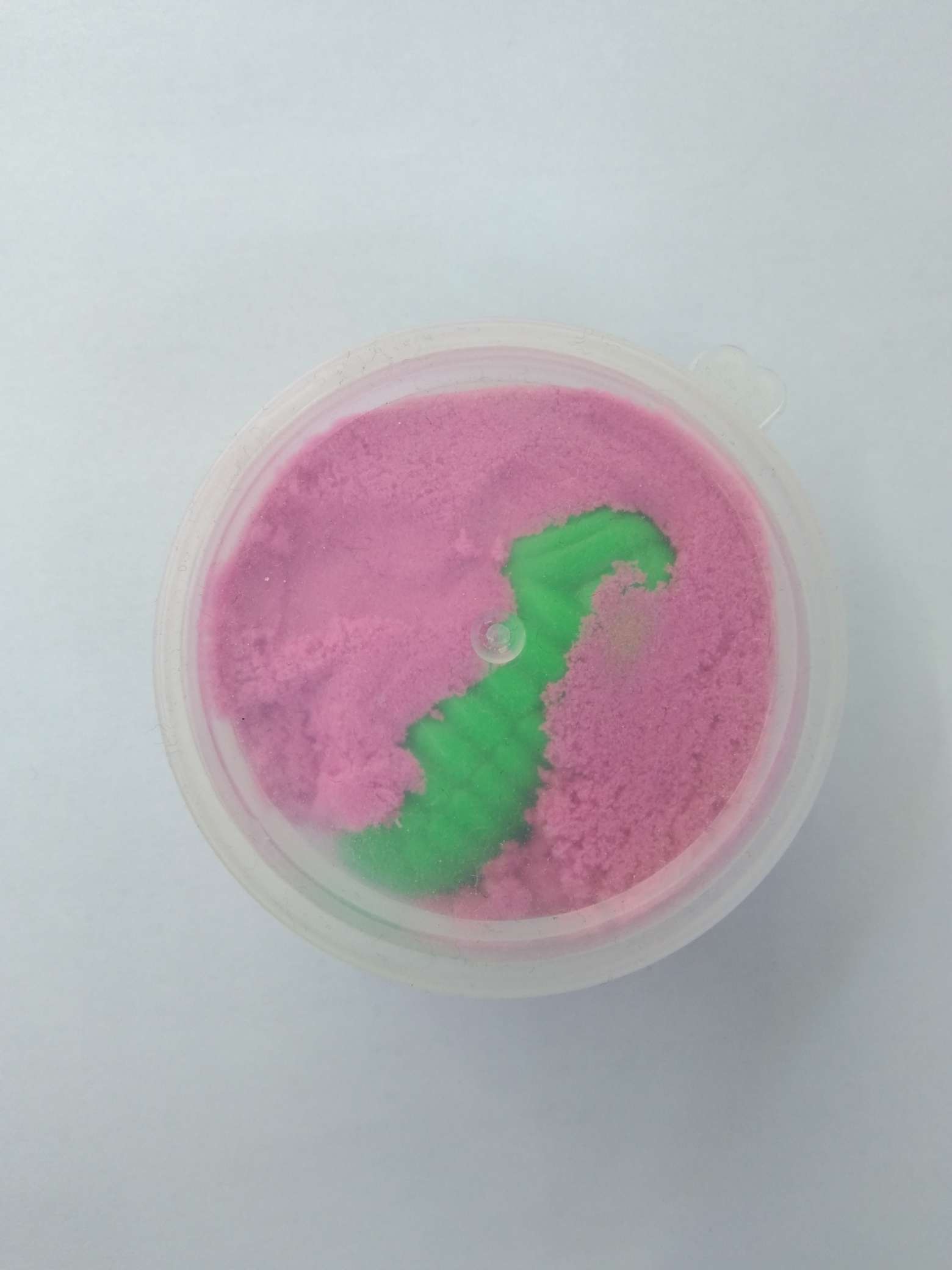 60g space sand is a kind of quartz sand that can exercise children's hands-on ability. It has good fluidity and shaping Specification image