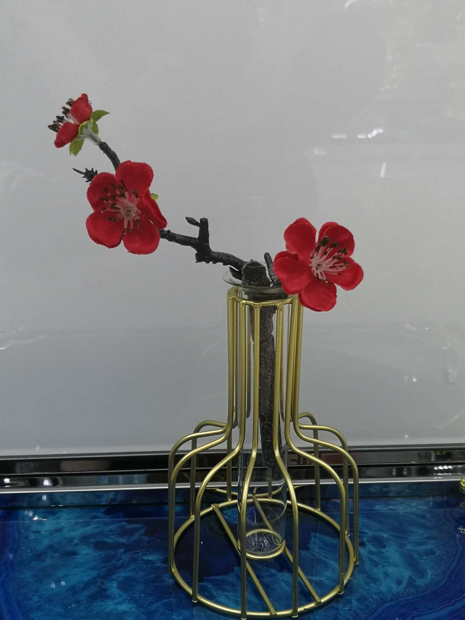 Iron flowerware