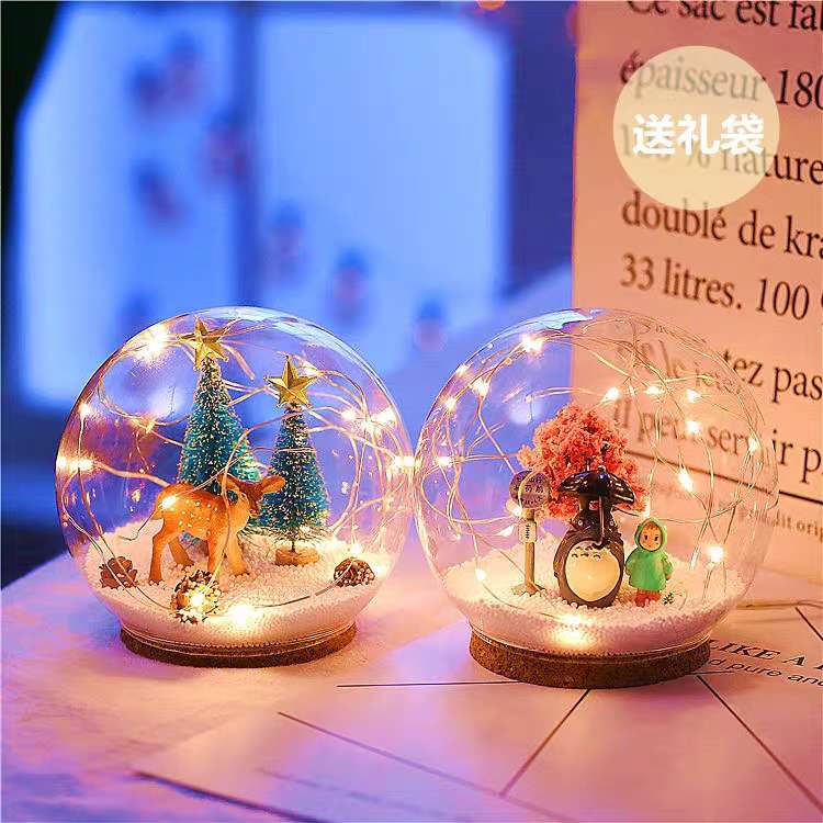 The "Full Sky Star" copper wire lamp is a Nordic girlish room decoration with a fresh and clean battery lamp