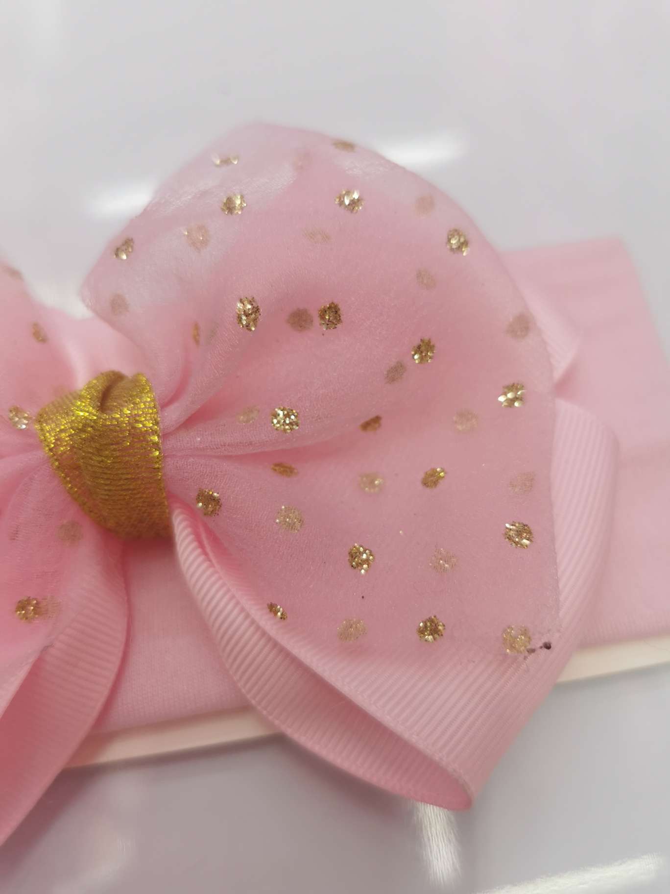 Gold powder dot seep yarn bow tie children's hair band Specification image