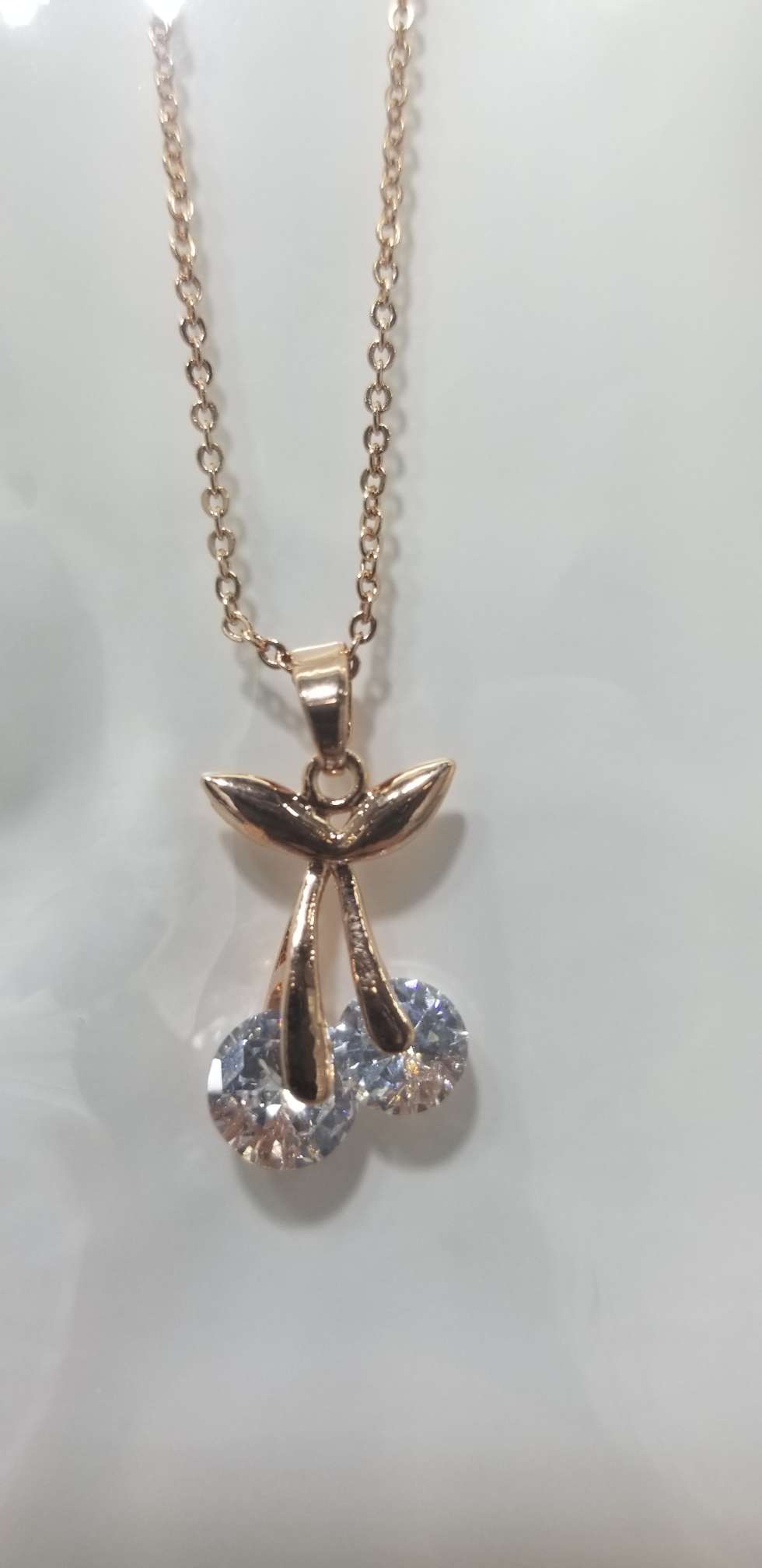 Vintage choker Creative zircon necklace color cherry full figure