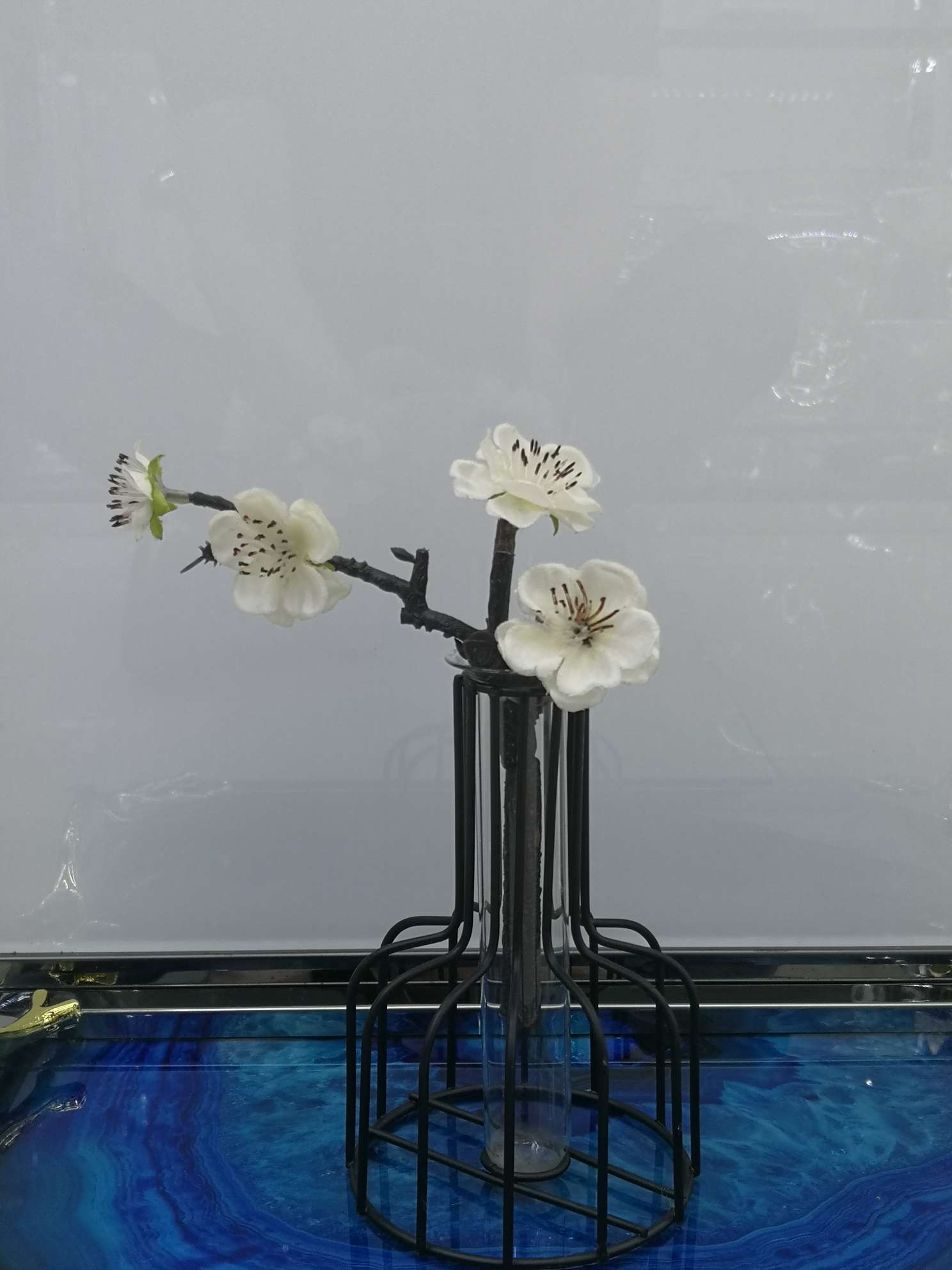 Iron flowerware details Picture