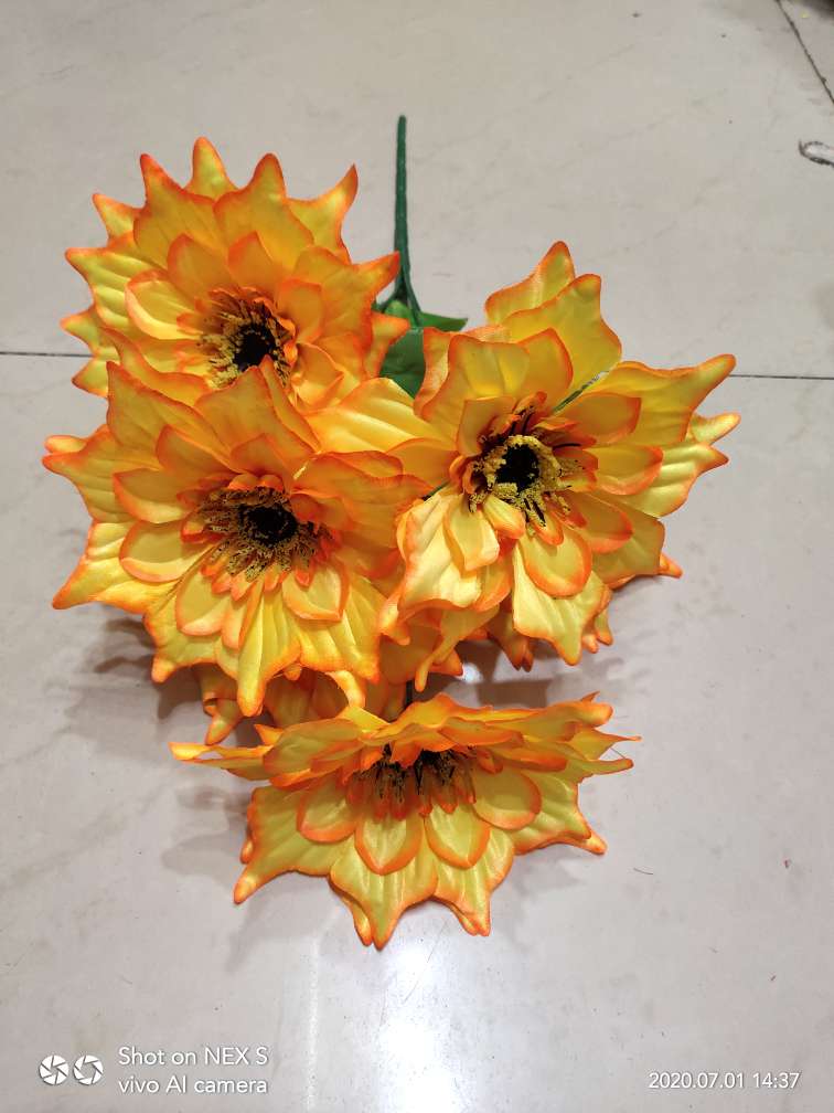 Factory direct sales with favorable prices. High-quality, high, medium and low-end artificial flowers, Qingming Festival flowers, festival bouquets and other 7-head long-stemmed shining gladioli Specification image